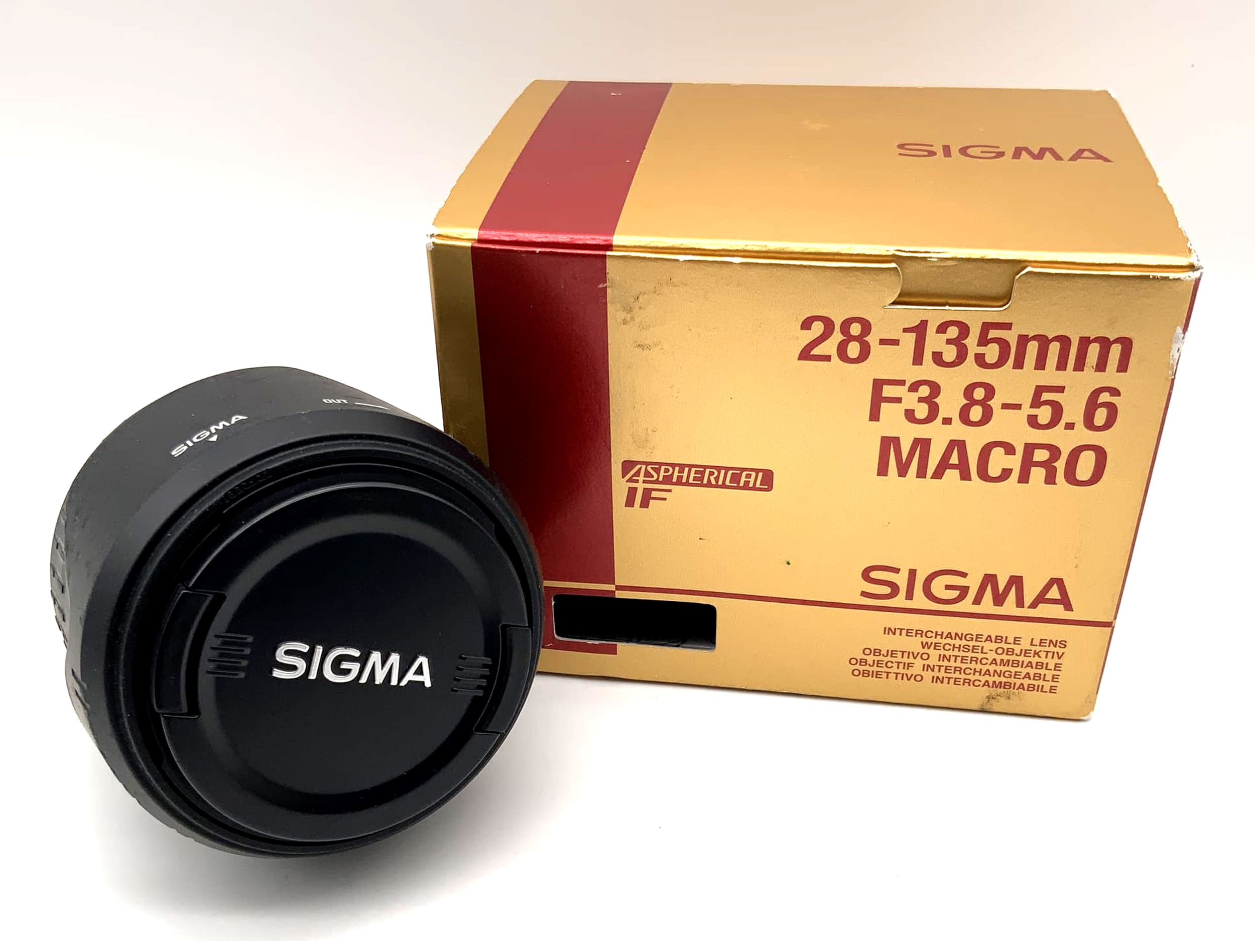 Sigma Aspherical IF F3.8-5.6 28-135mm lens digital (Nikon F) - in original packaging