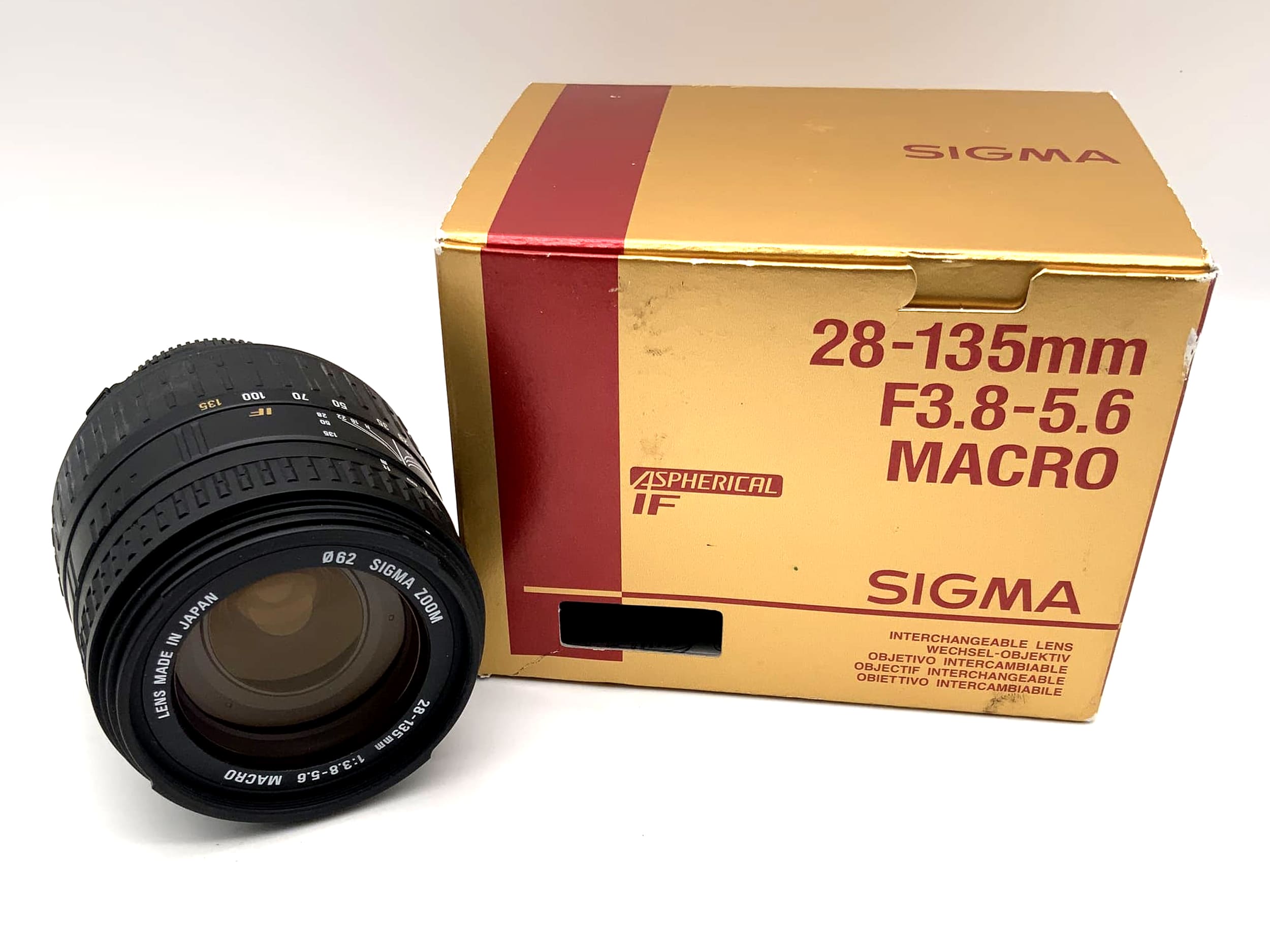 Sigma Aspherical IF F3.8-5.6 28-135mm lens digital (Nikon F) - in original packaging