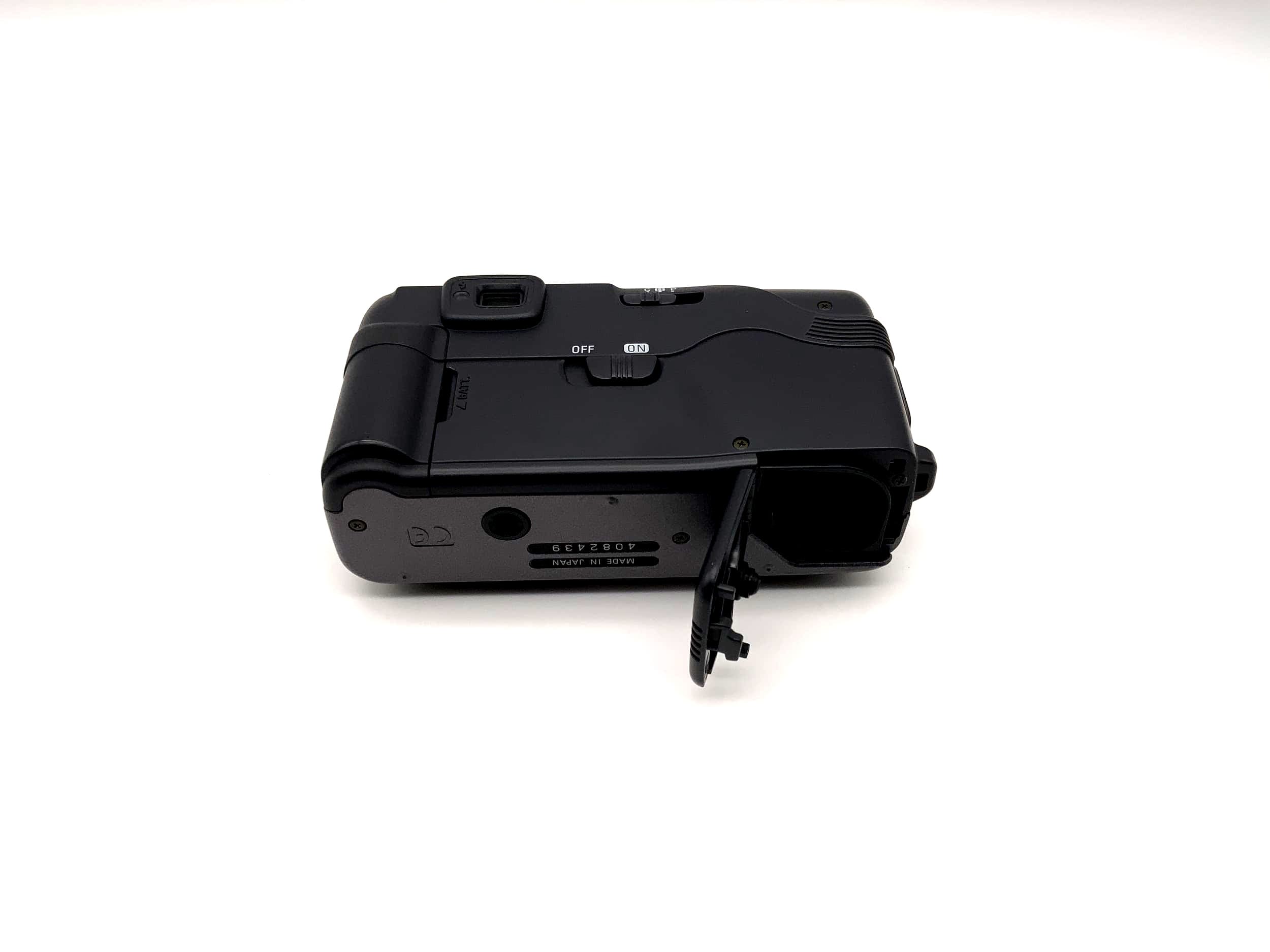 Nikon Nuvis 75i compact camera with Nikon Zoom Lens 30-60mm Macro, silver