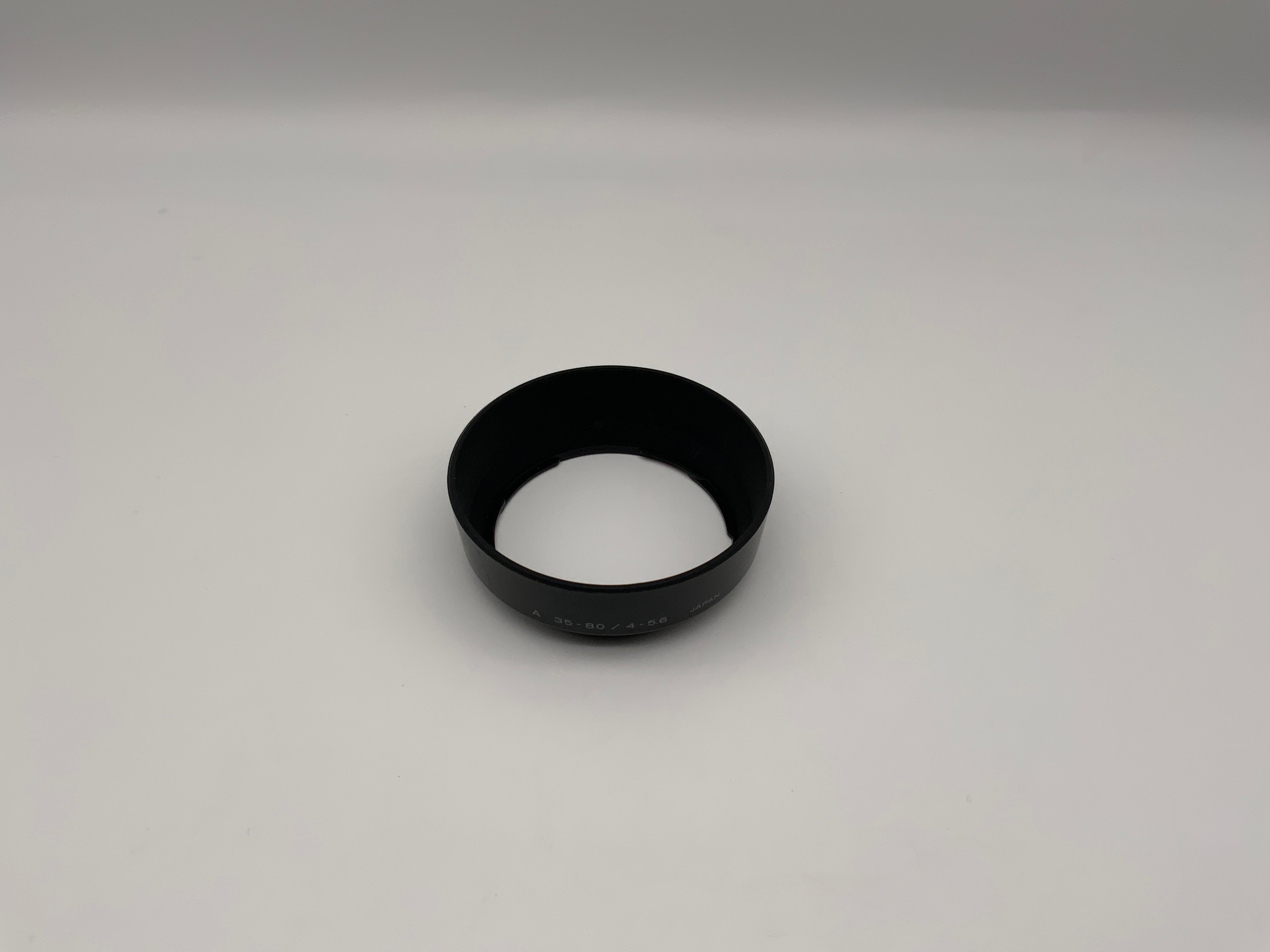Minolta lens hood A 35-80 / 4.0-5.6, black
