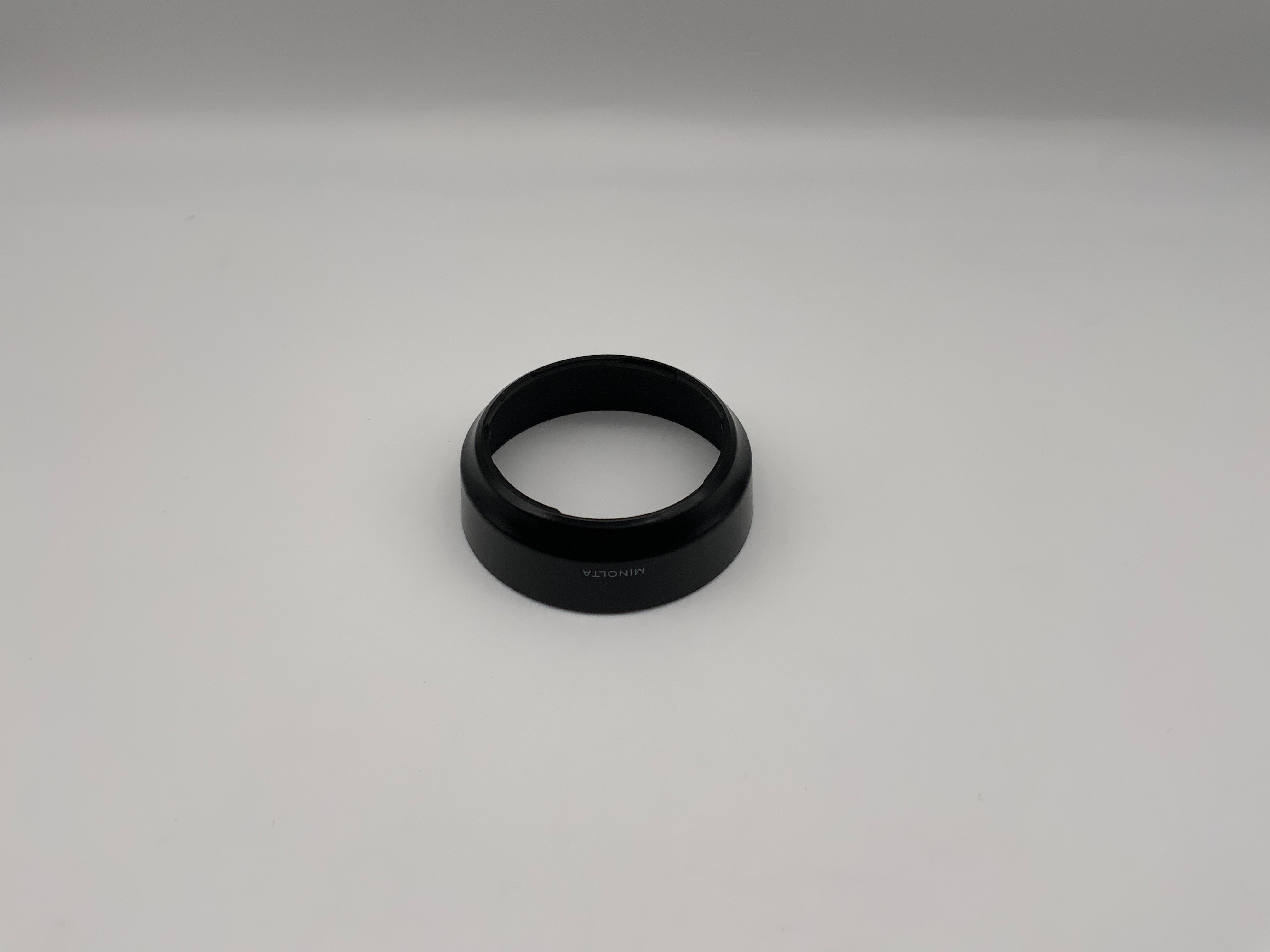 Minolta lens hood A 35-80 / 4.0-5.6, black