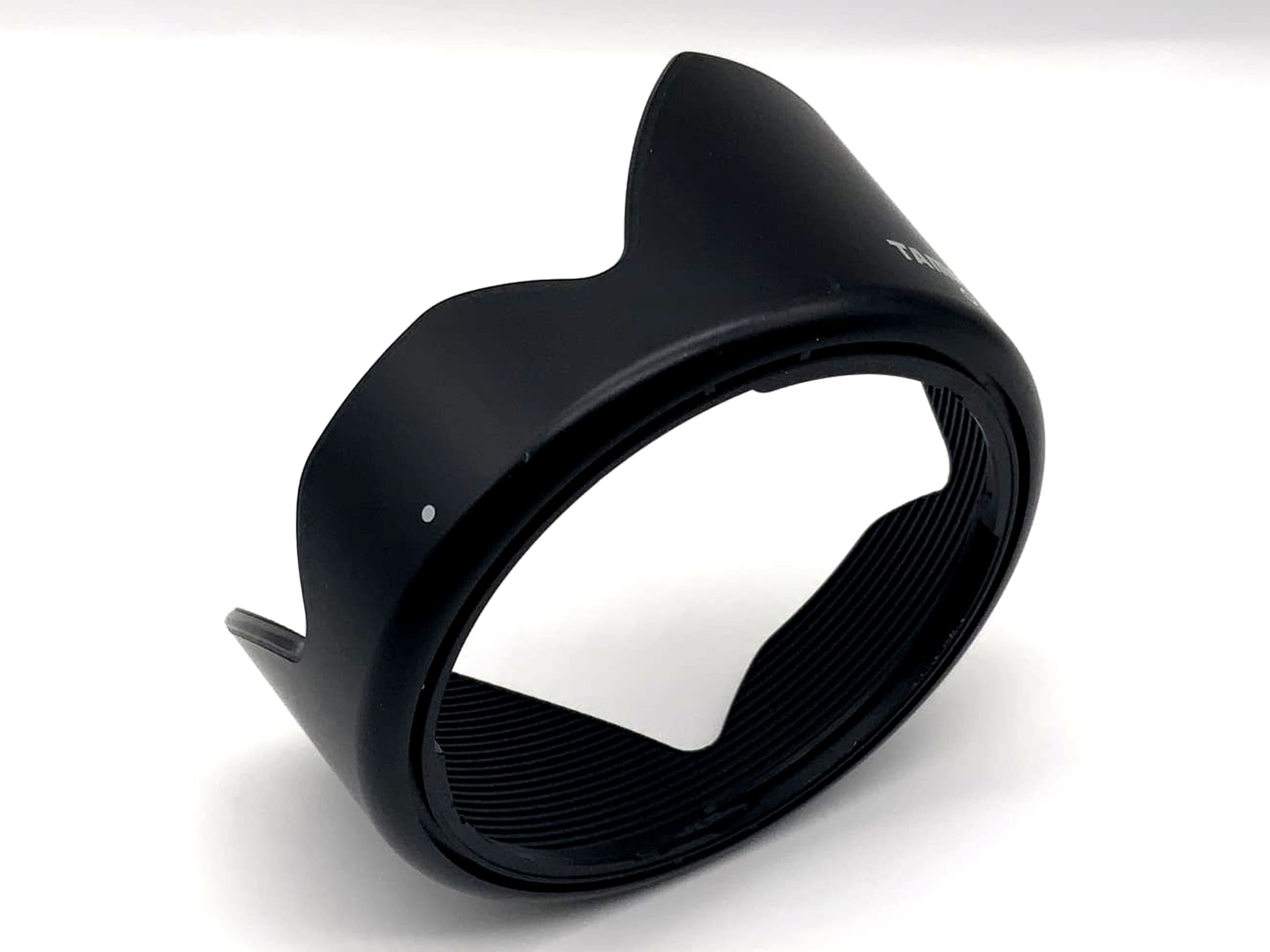 Tamron D3FH lens hood for 28-105mm f/4-5.6 AF lens