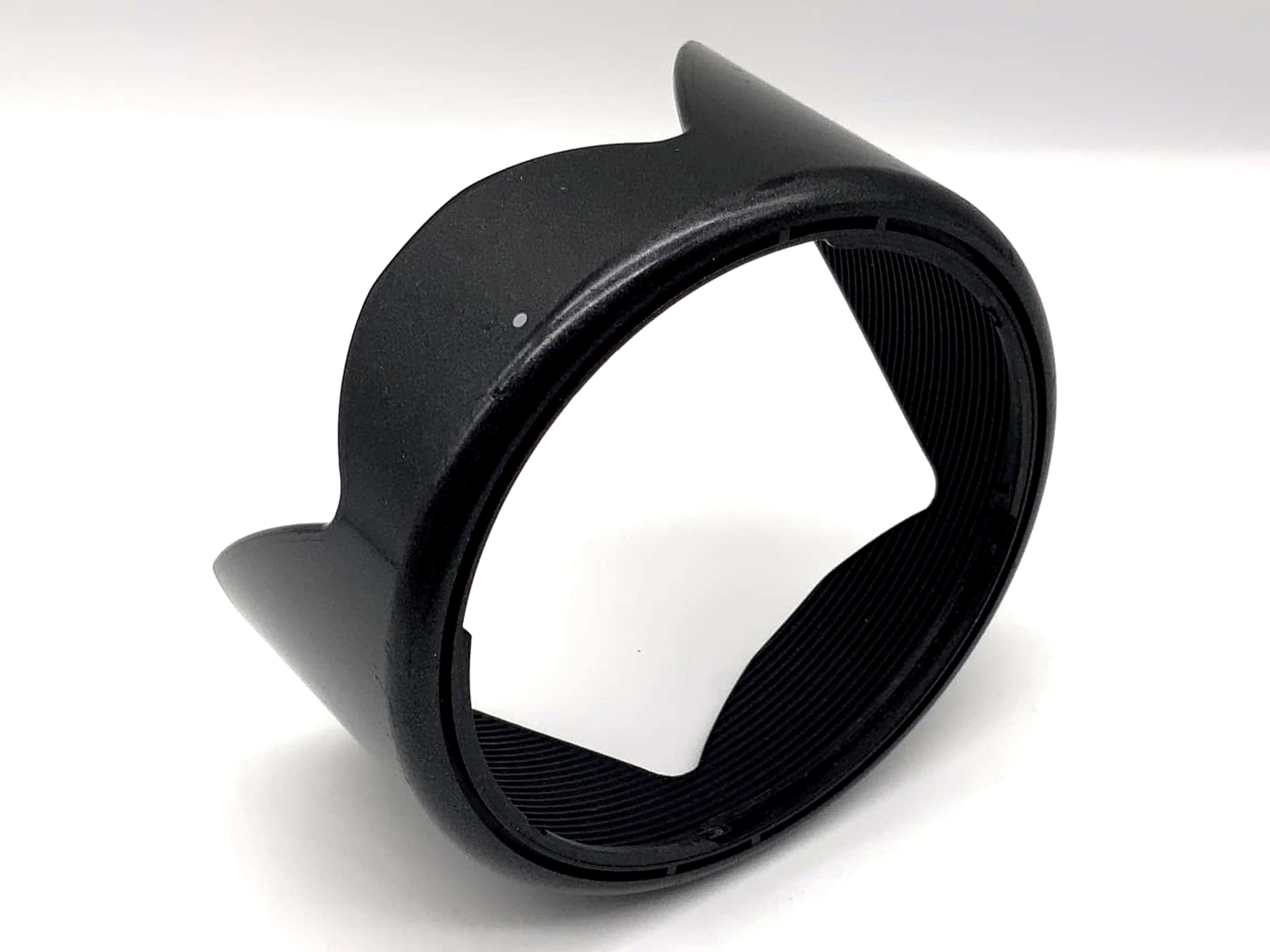 Tamron C8FH lens hood for AF Aspherical LD ​​28-200mm 3.8-5.6 lens