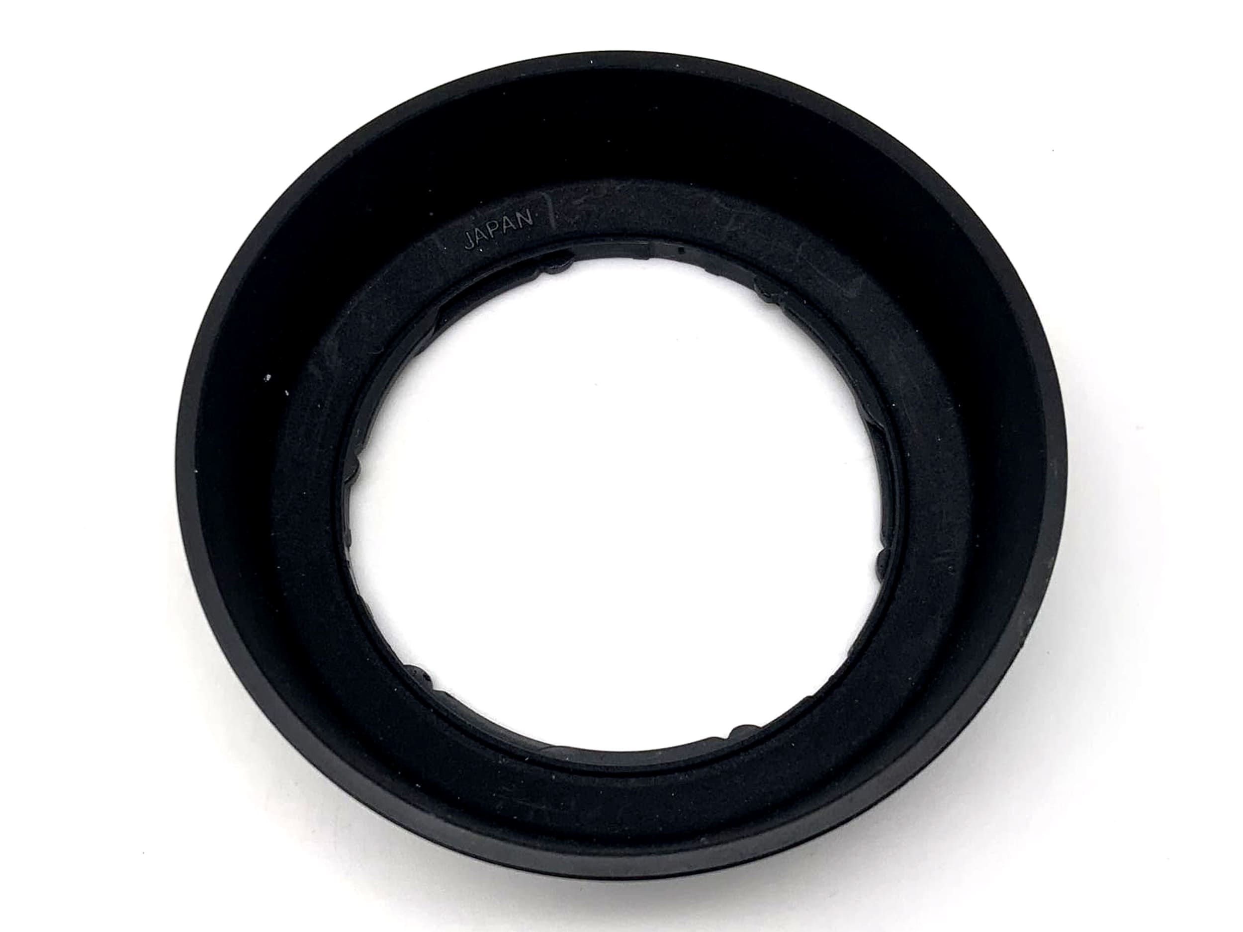Minolta V 28-56 / 4-5.6 Vectis 28-56mm lens hood