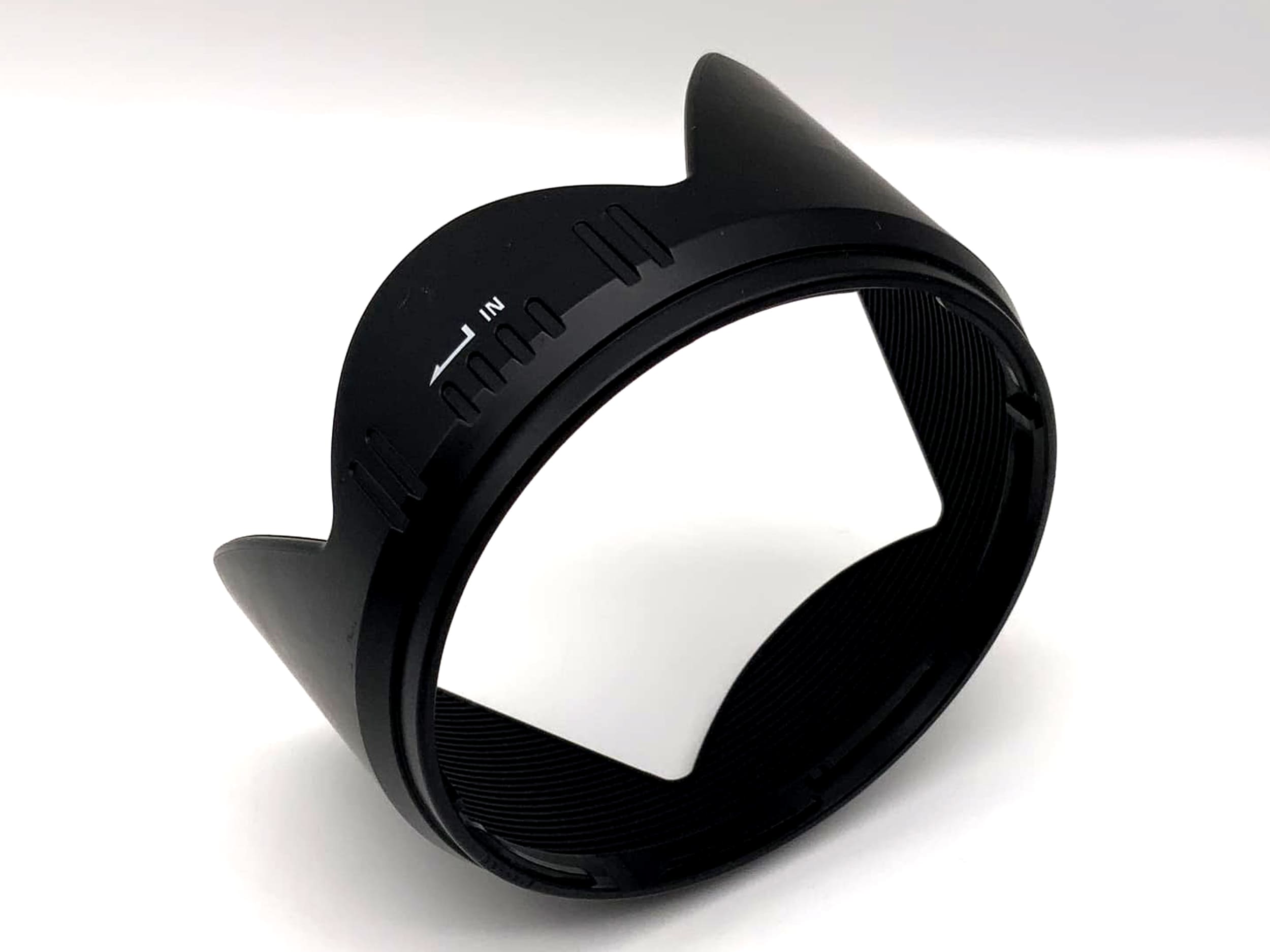 Sigma 780-01 lens hood for 28-300mm lens, 72mm lens hood