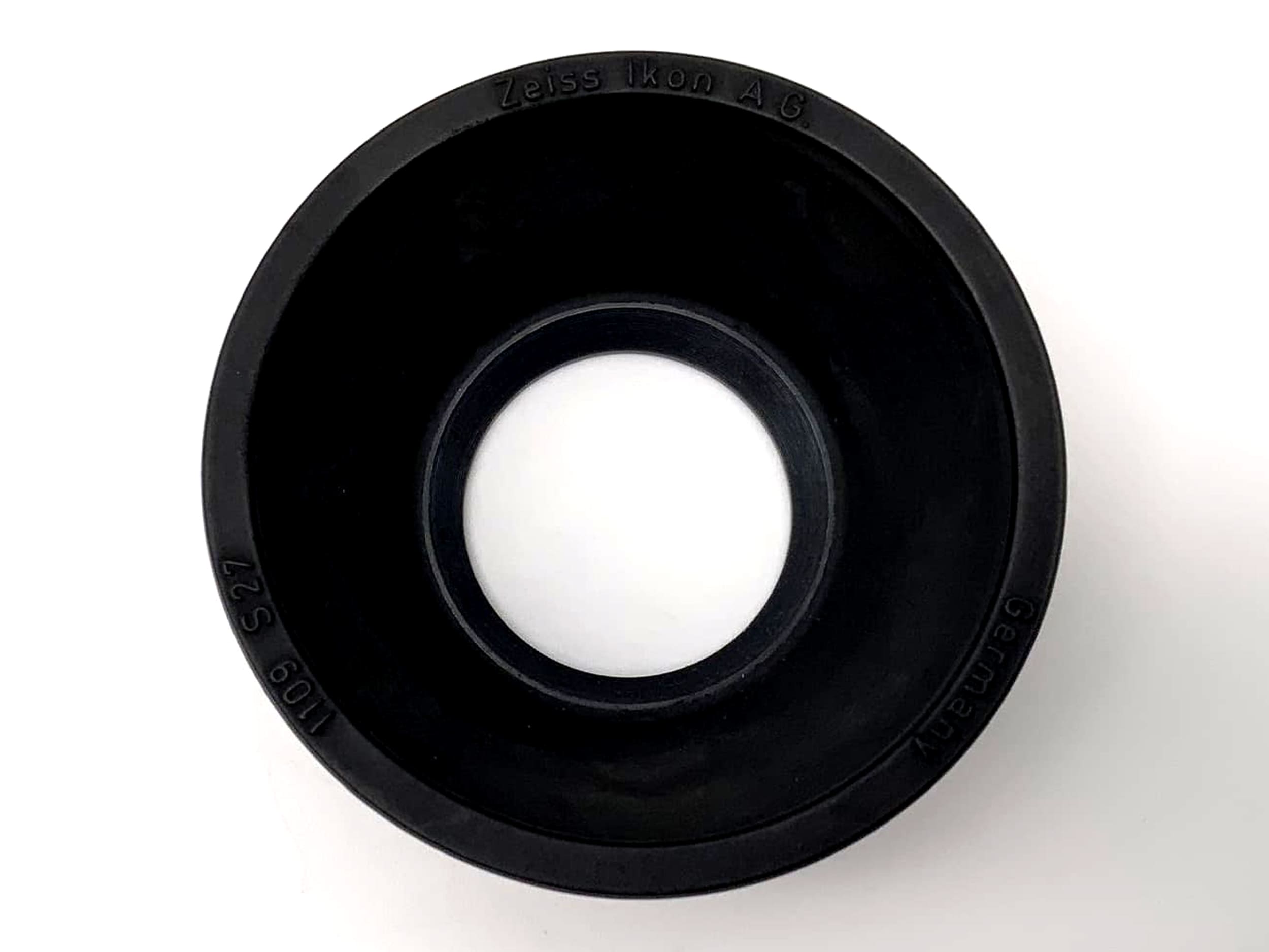 Zeiss Ikon AG lens hood 1109 S27 27mm lens hood