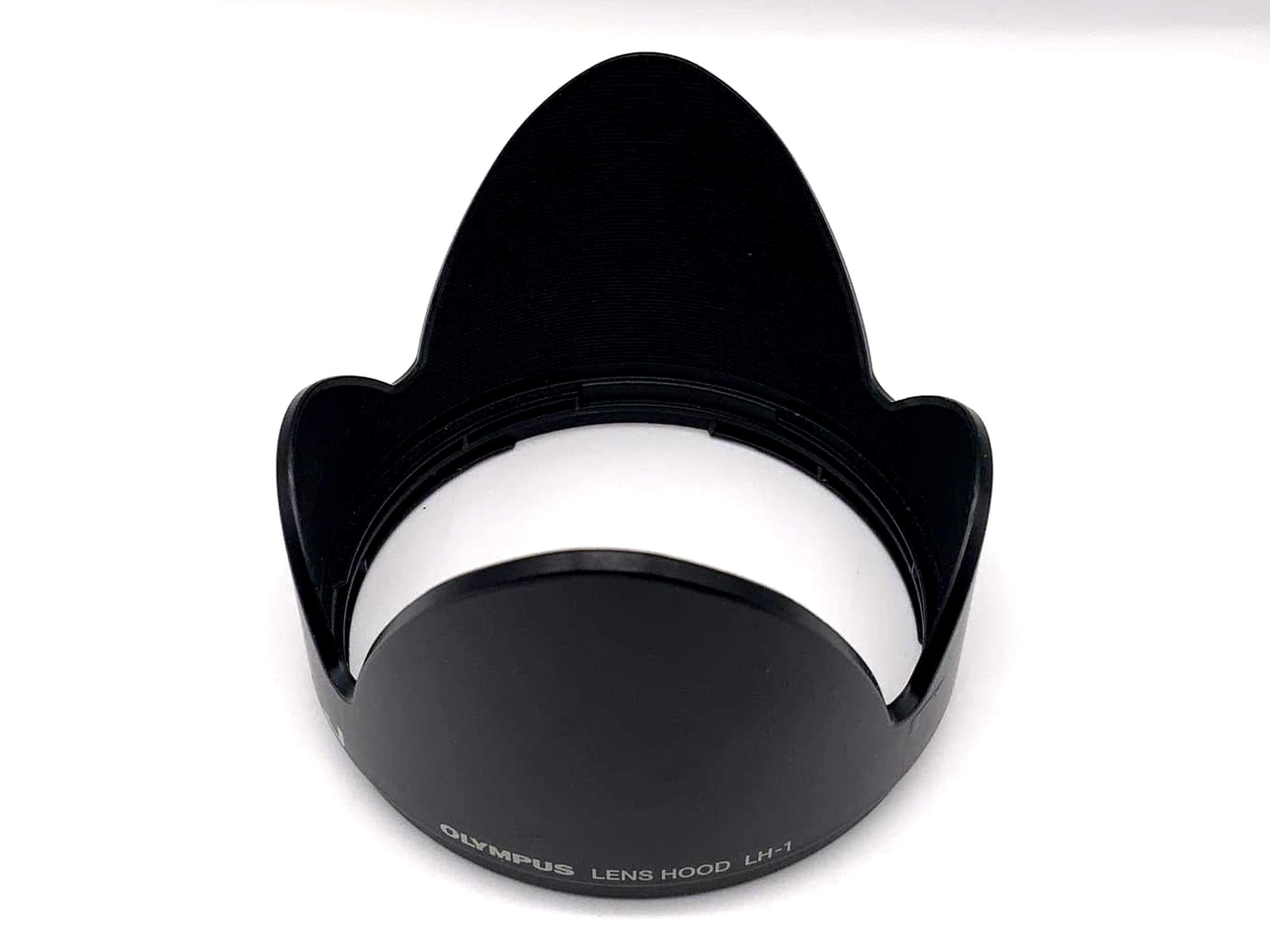 Olympus lens hood LH-1 for E-20p E 20 p lens hood