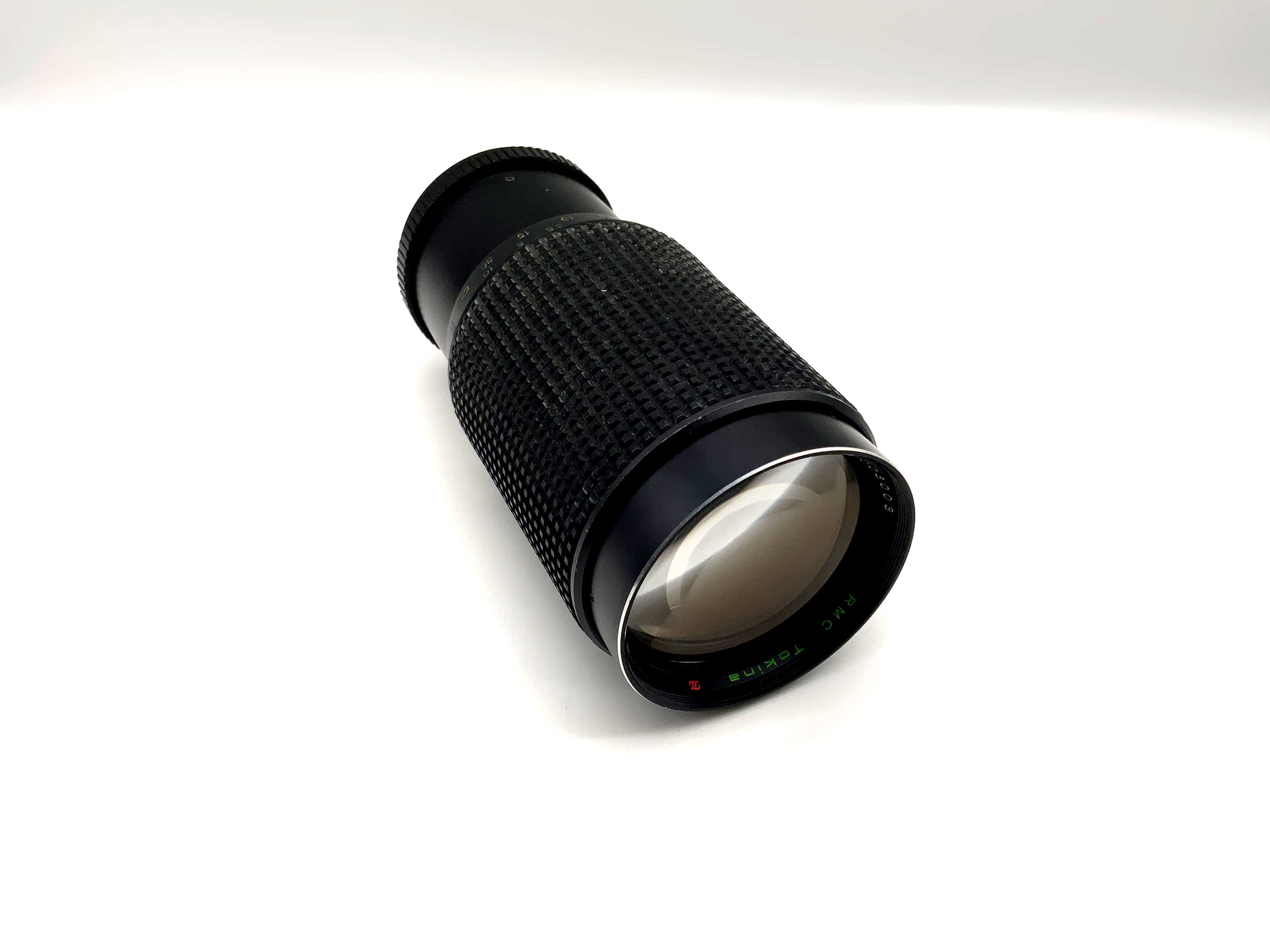 Tokina 70-210mm 1:3.5 Lens RMC Camera Lens (Yashica/Contax)