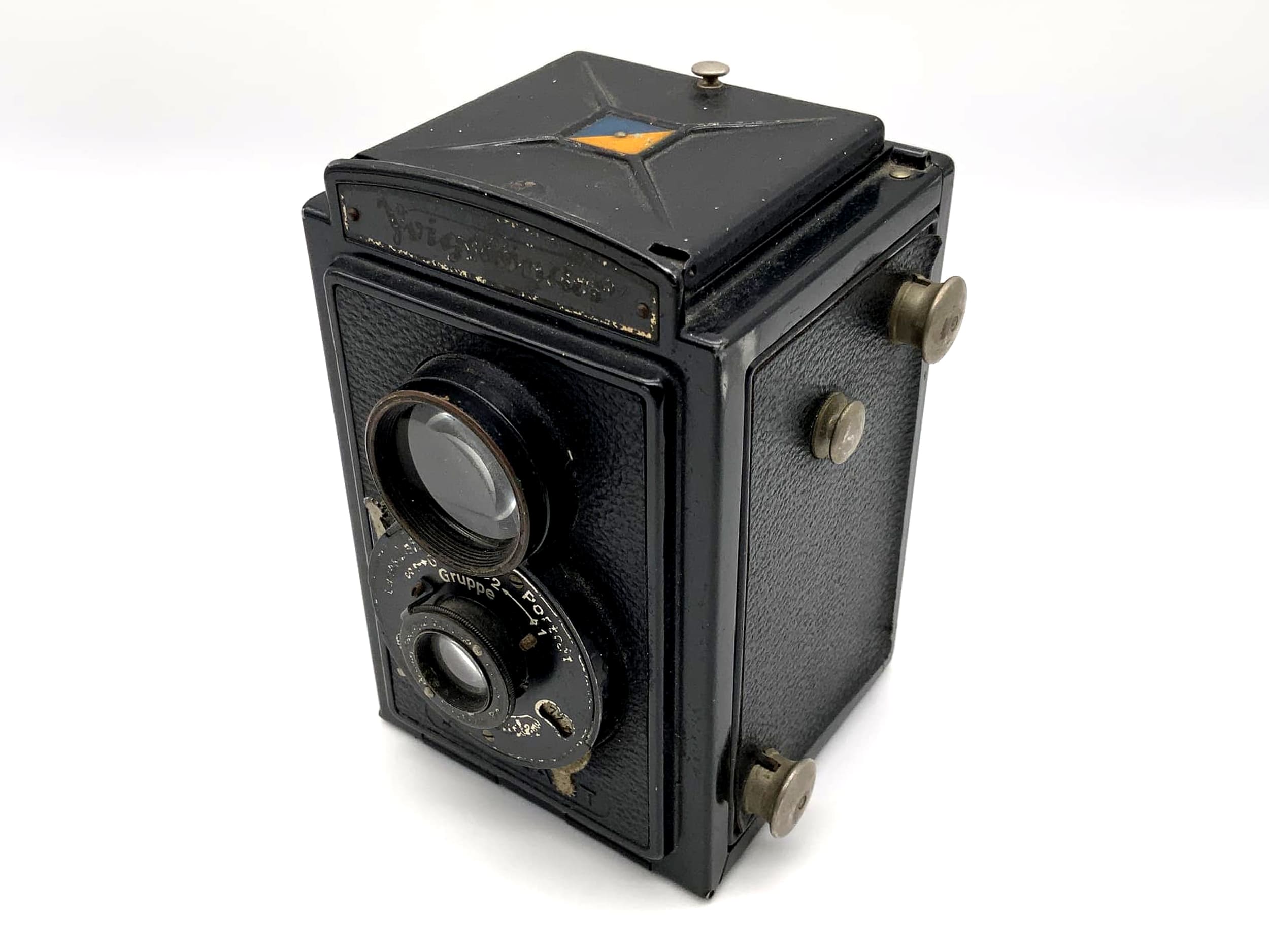 Voigtländer Brillant Anastigmat Voigtar 1:7.7 F=7.5cm TLR twin-lens analog camera