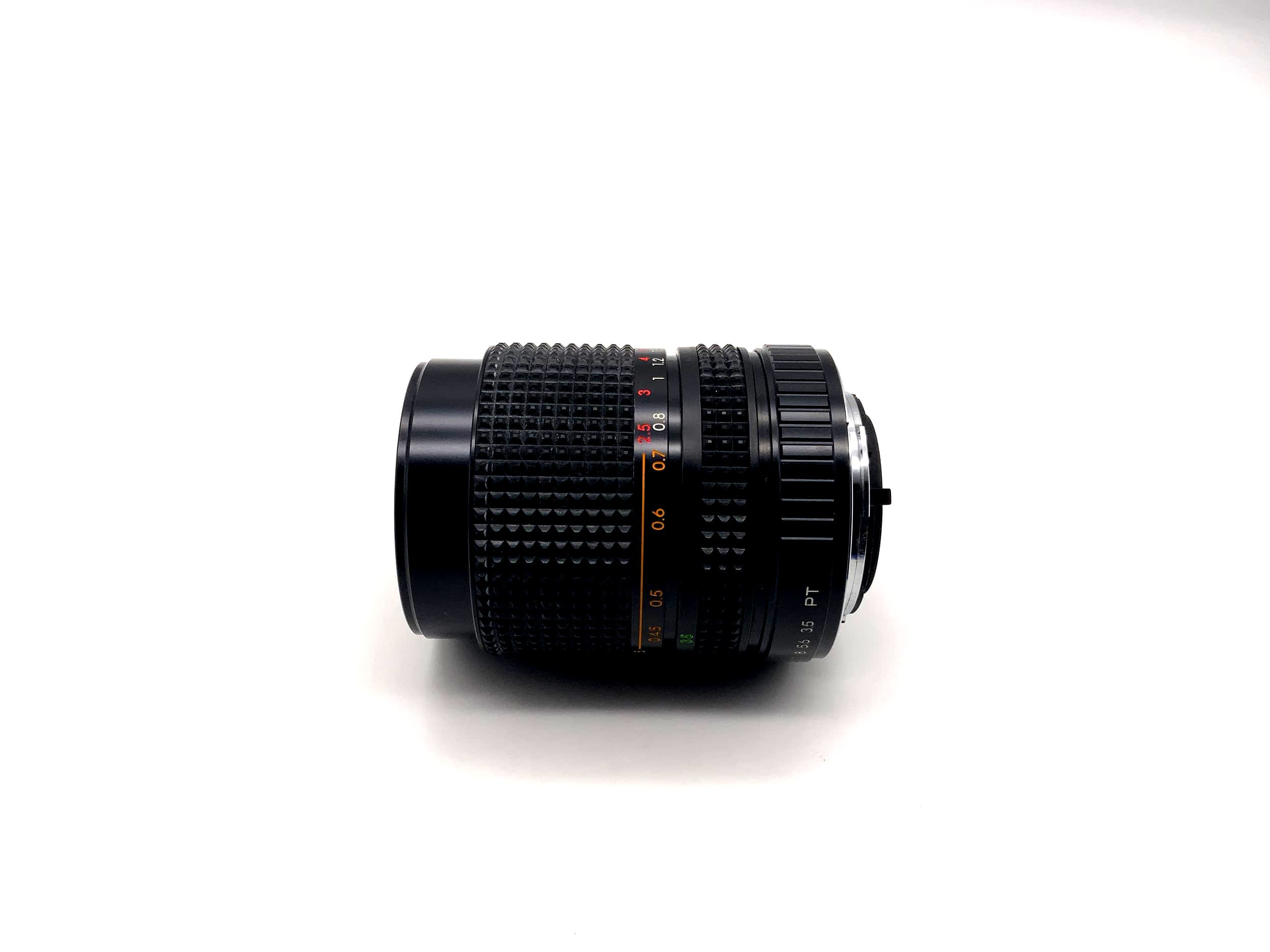 Travenar 35-70mm 1:3.5-4.5 lens for Praktica B camera
