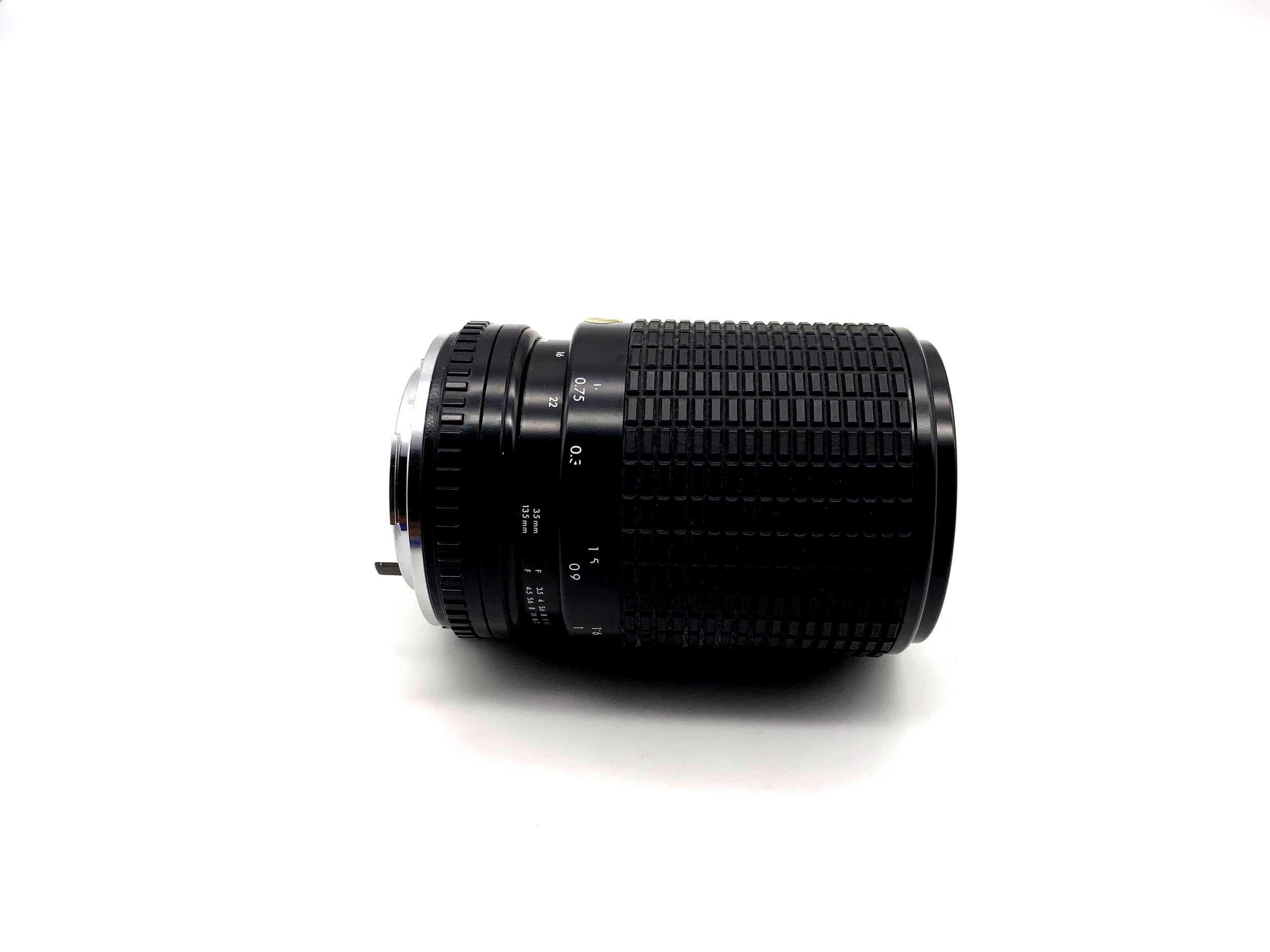 Sigma 35-135mm 1:3.5-4.5 Lens Multi Coated zoom-a Lens (Yashica/Contax)