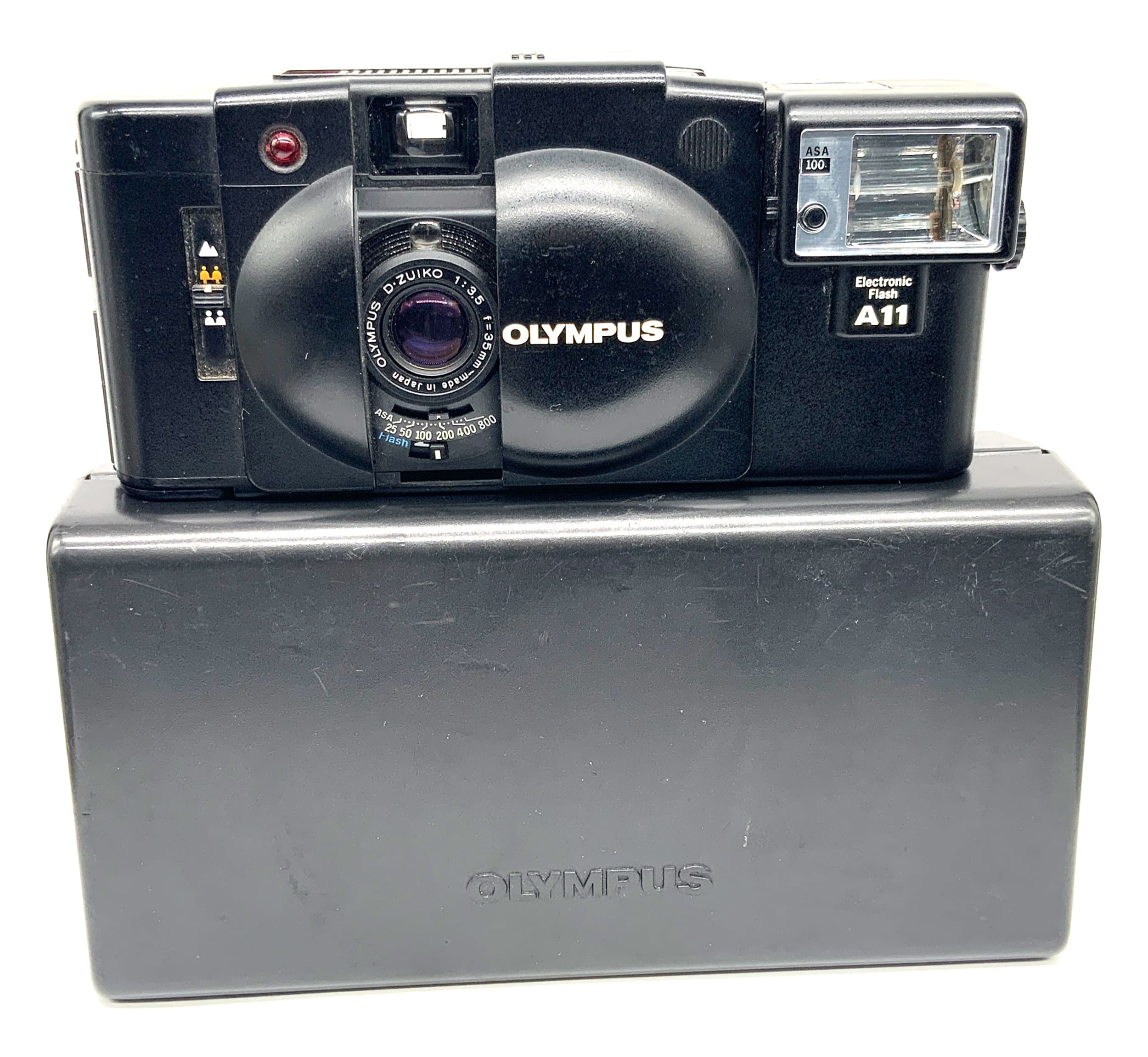 Olympus XA 2 mit Electronic Flash A11 Point&Shoot mit D.Zuiko 35mm 1:3.5 in OVP