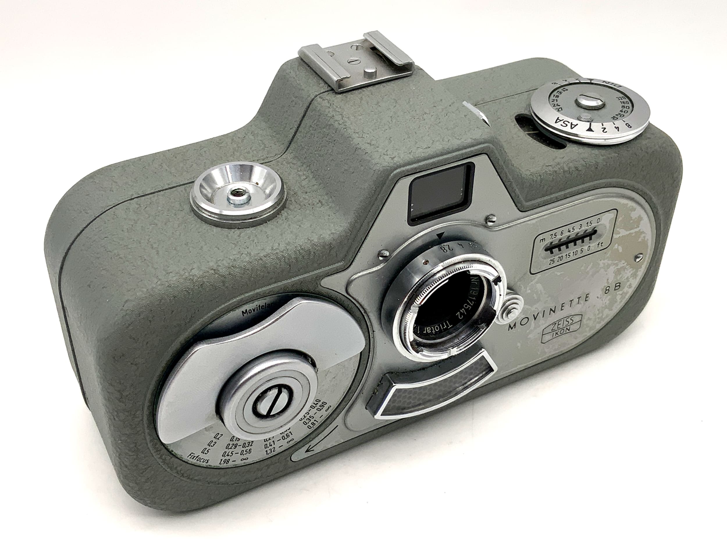 Zeiss Ikon Movinette 8B film camera with Triotar 1:2.8 f=10mm 16mm narrow film