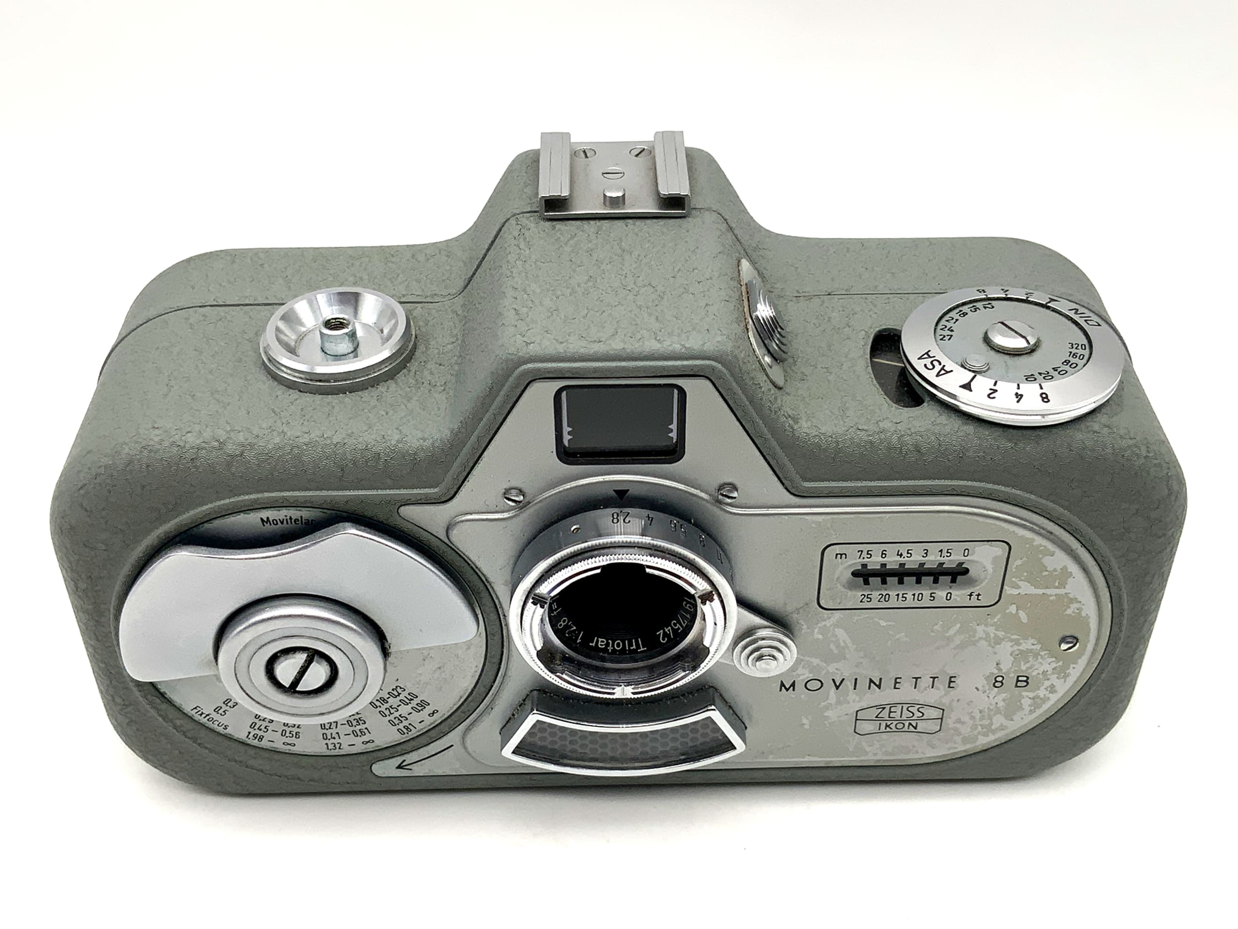 Zeiss Ikon Movinette 8B film camera with Triotar 1:2.8 f=10mm 16mm narrow film
