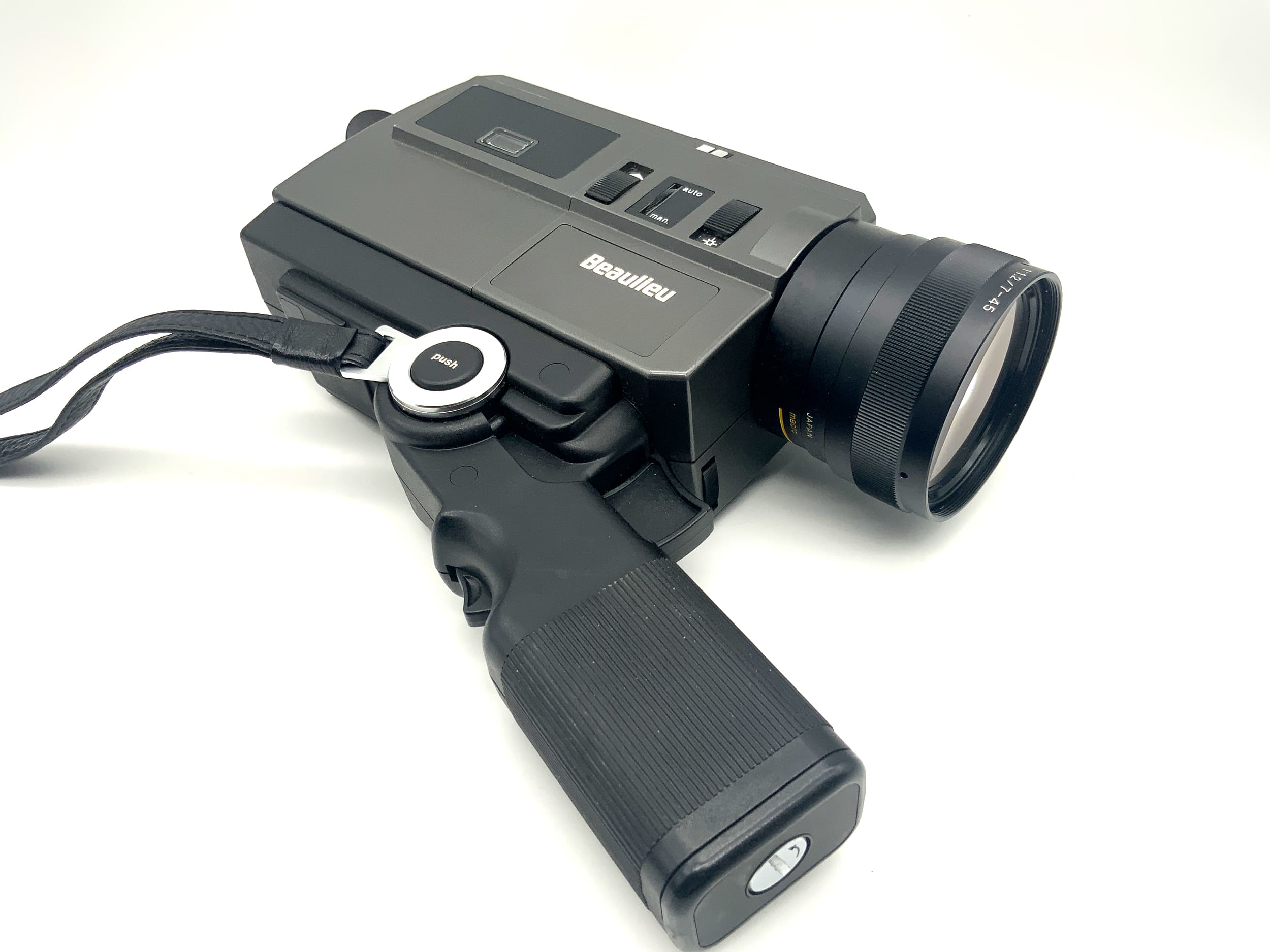 Beaulieu 1008 XL film camera with Zoom Macro 1:1.2/7-45 Super 8 with bag