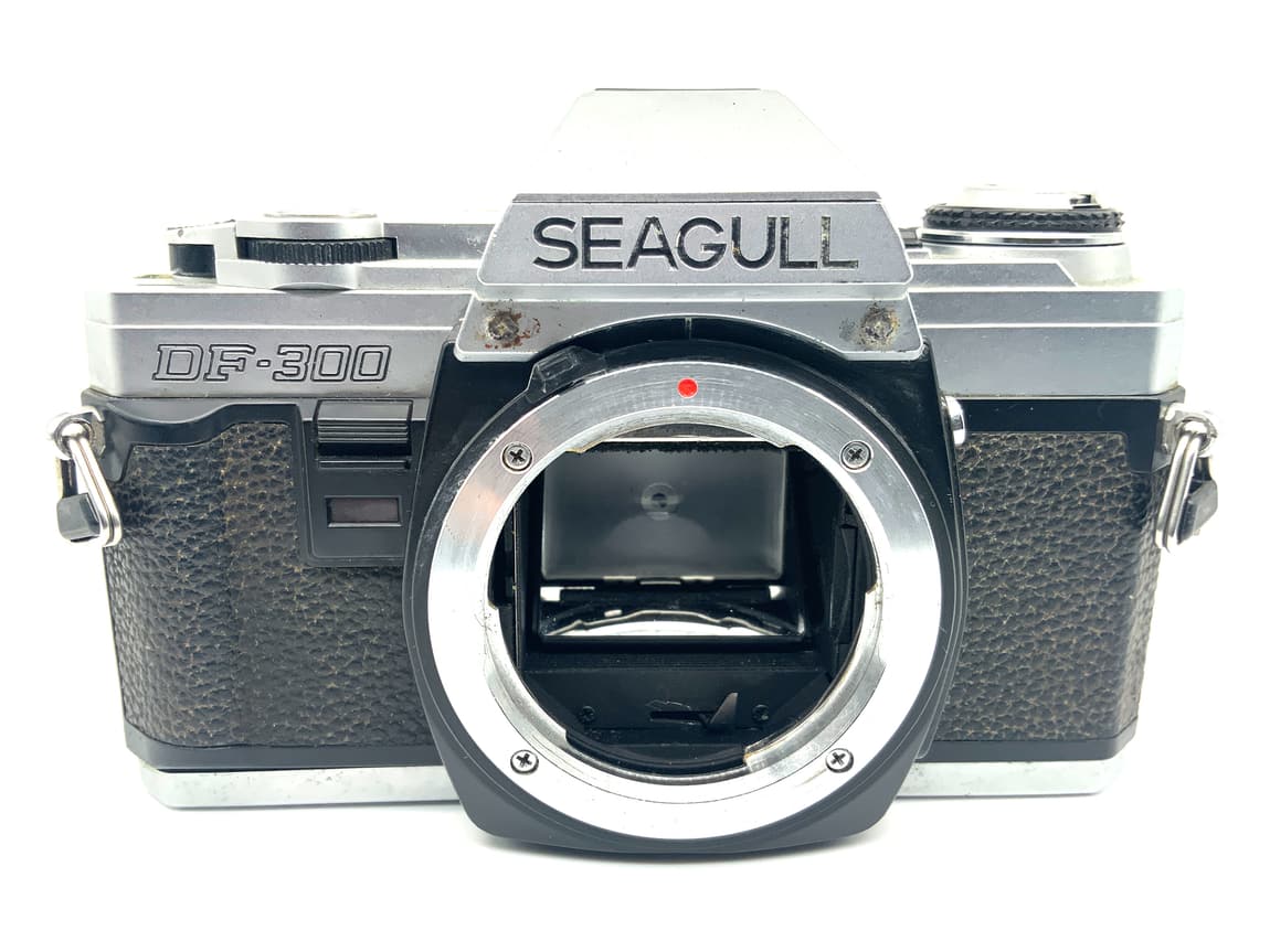 Seagull DF-300 SLR aka X-300 35mm SLR analog Body (Minolta MD)