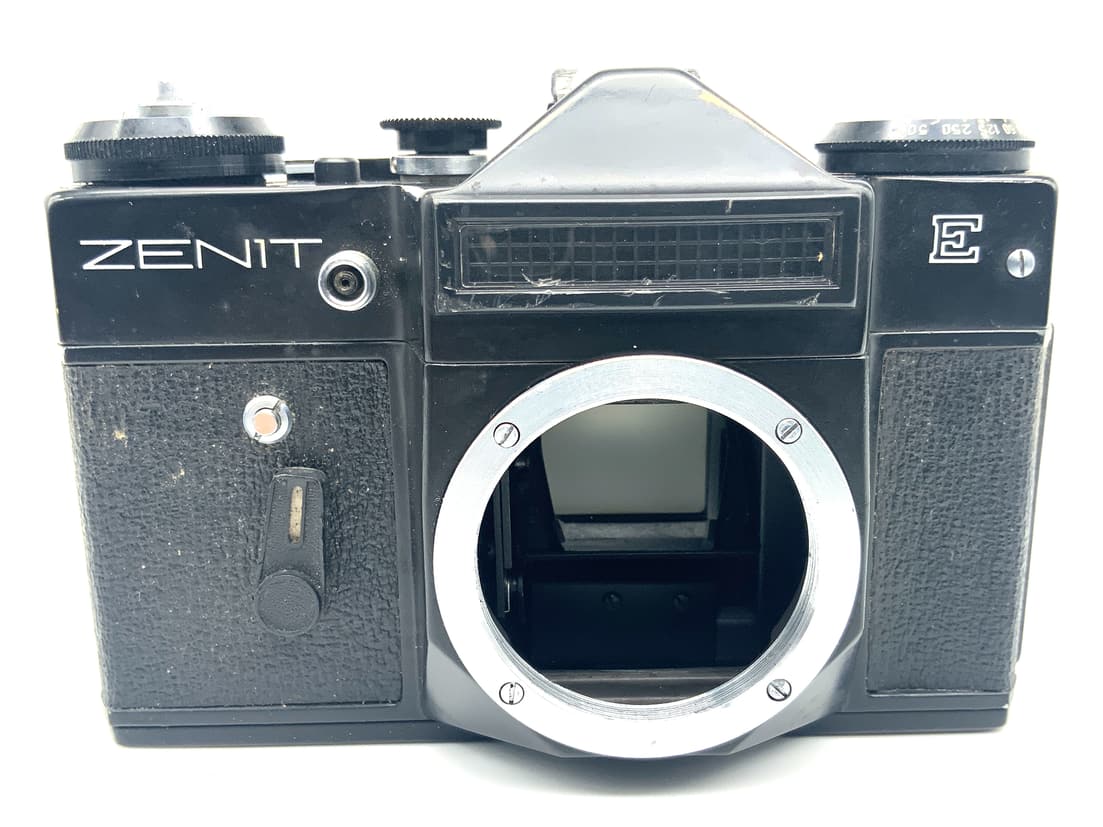 KMZ Zenit E SLR 35mm Spiegelreflexkamera analog Body Gehäuse (M42)