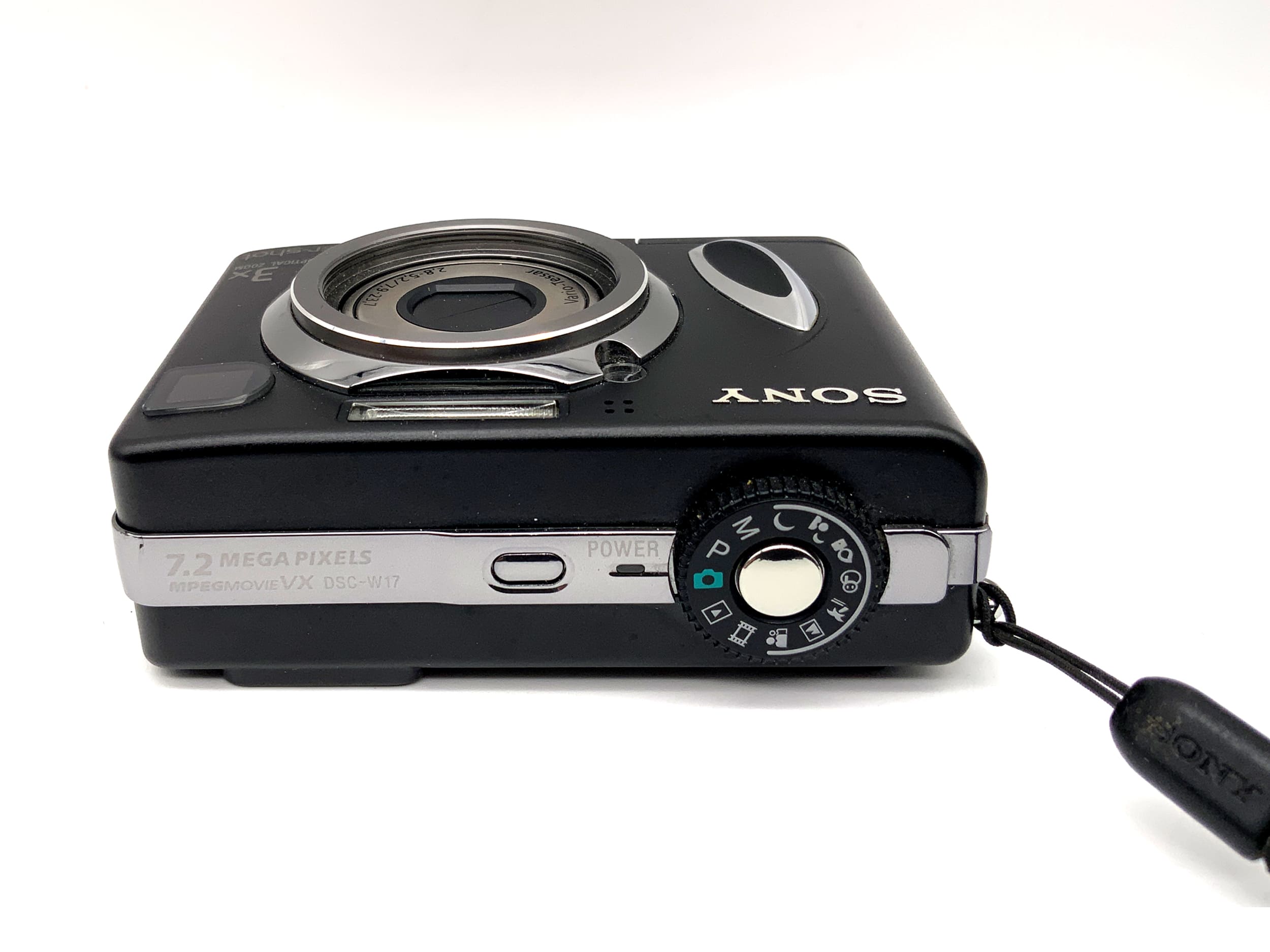 Sony Cyber-Shot DSC-W17 digital compact camera Vario-Tessar 2.8-5.2/7.9-23.7