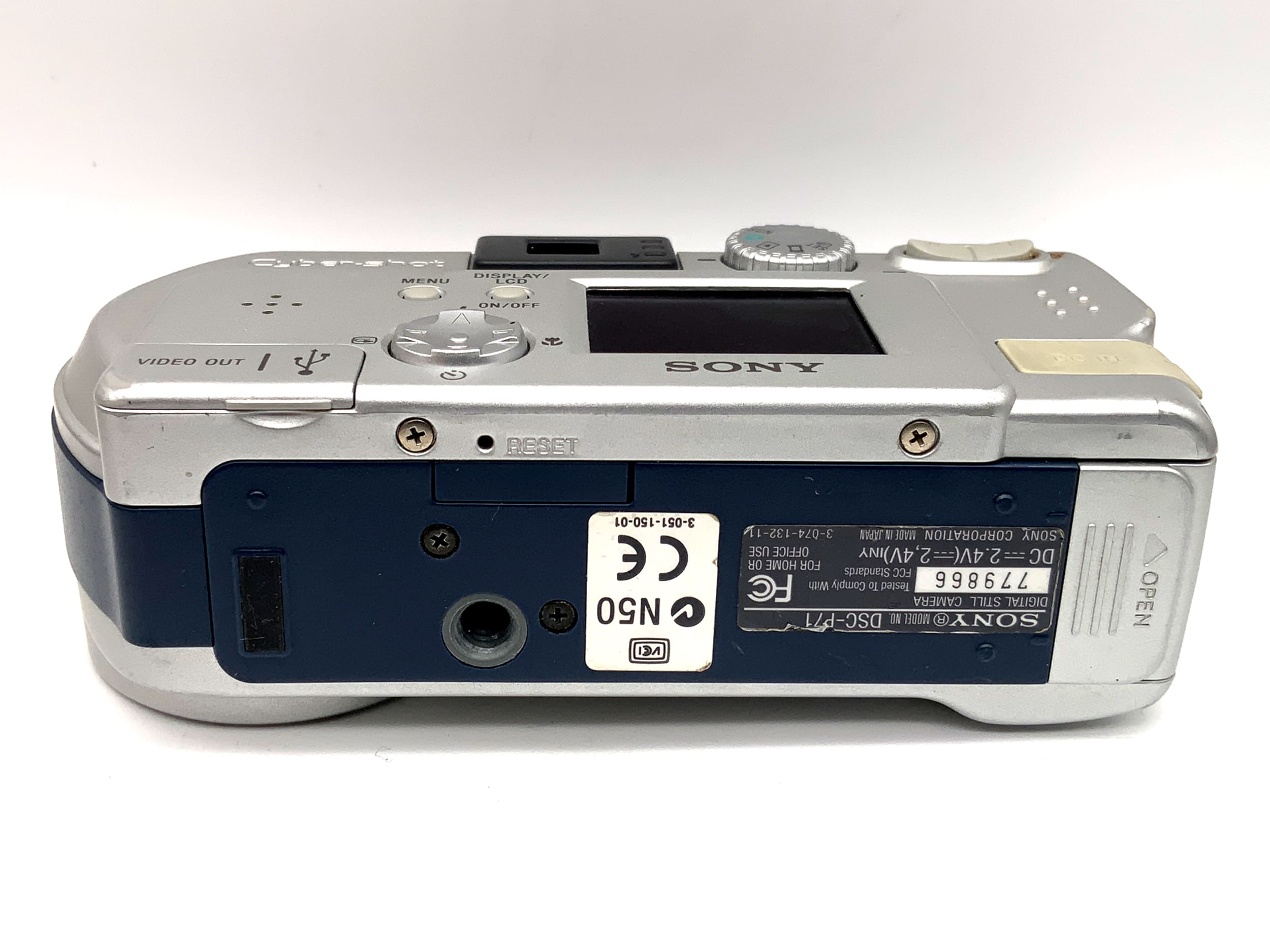Sony Cyber-Shot DSC-P71 Digital Compact Camera Optical 3x f=8.0-24mm 1:2.8-5.3