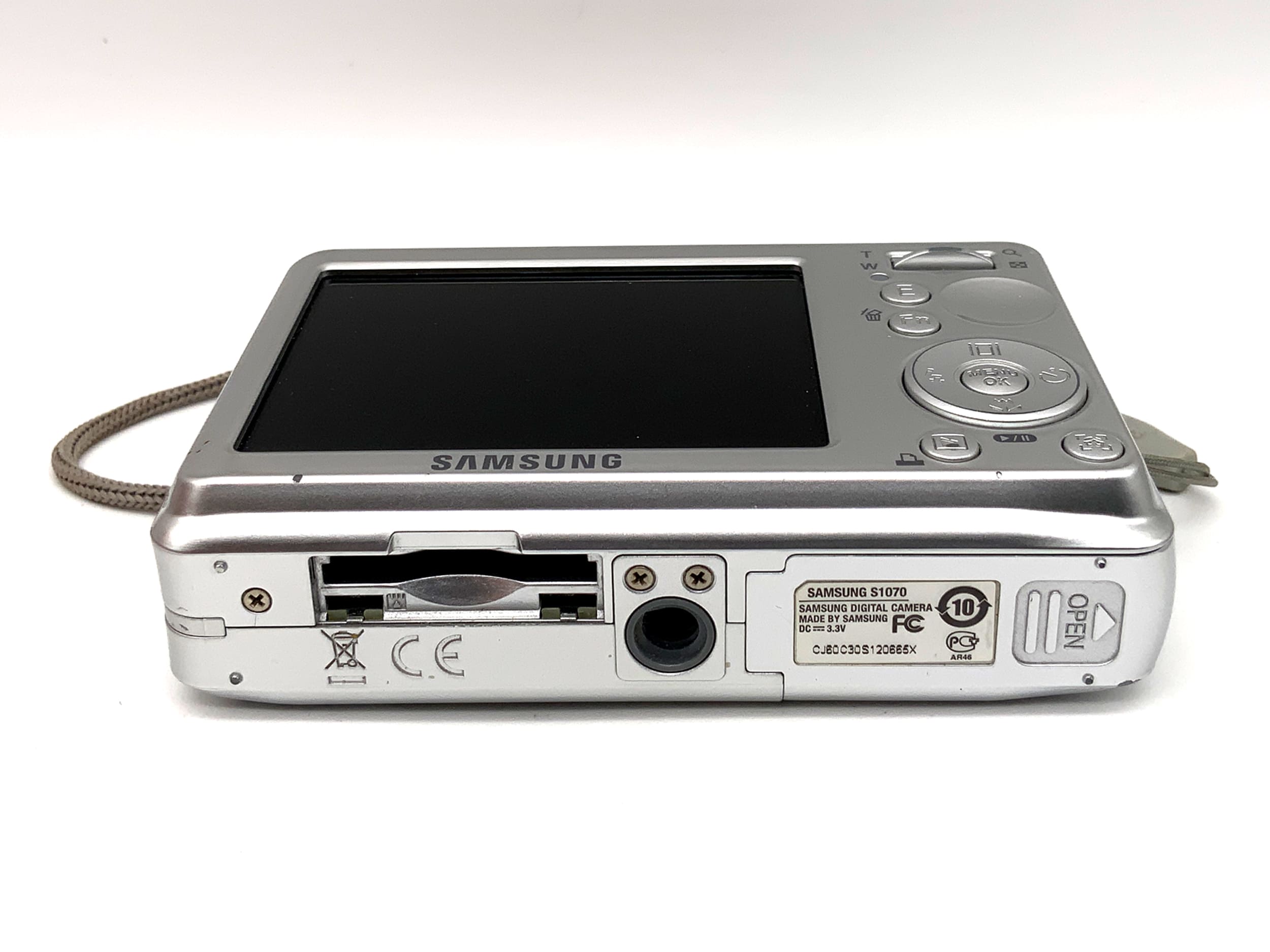 Samsung S1070 Digital Compact Camera with Zoom 6.3-18.9 Lens 10.2 MP