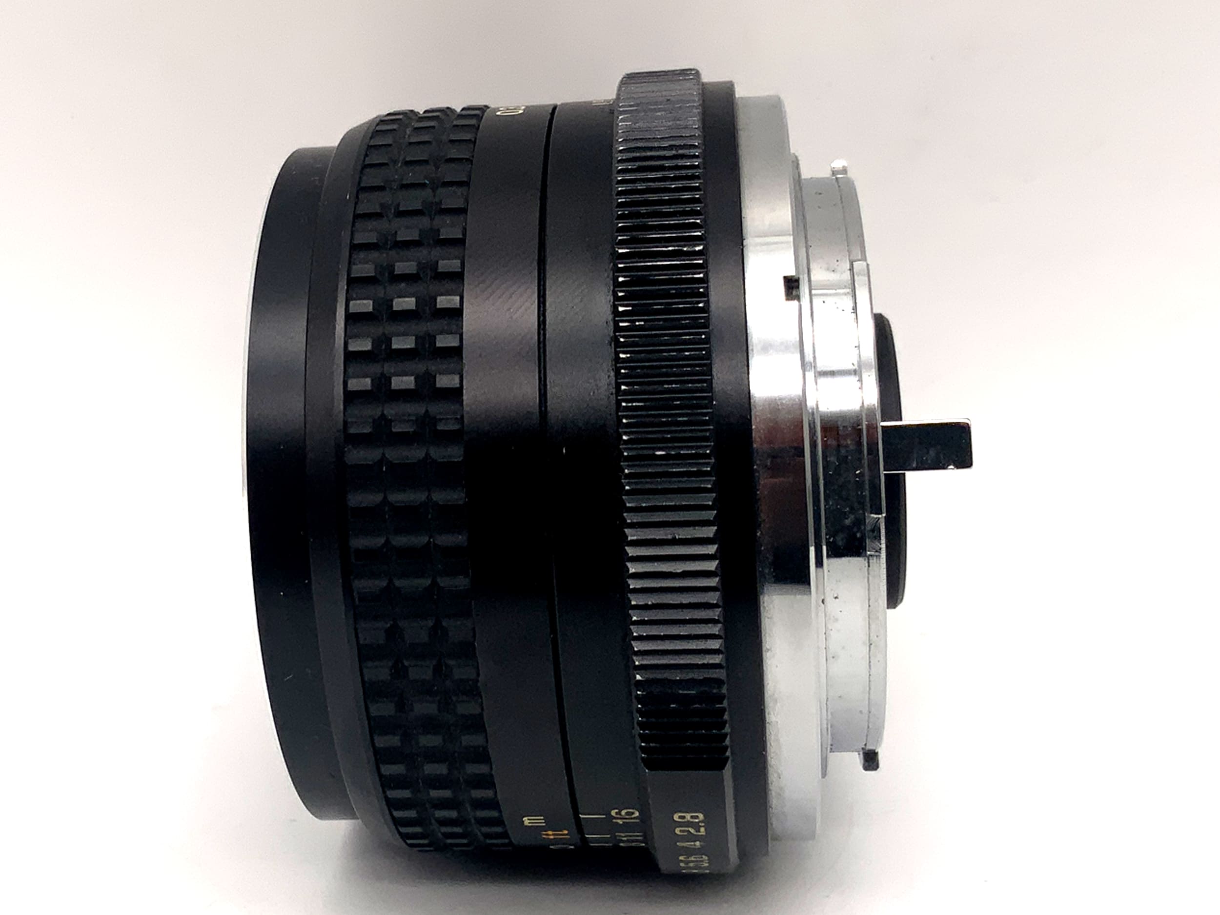 Tokina 28mm 1:2.8 RMC prime lens (Pentax K)