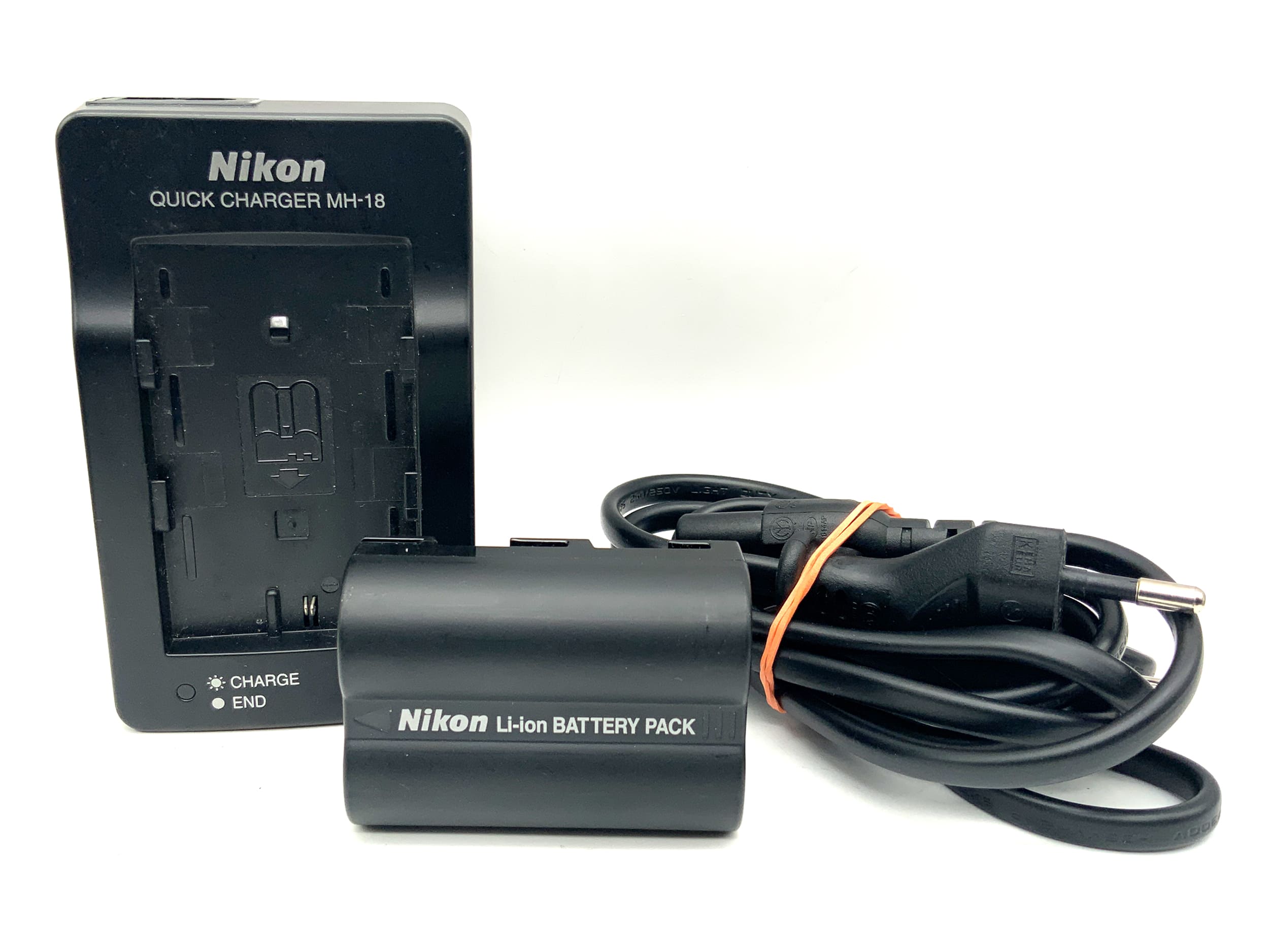 Nikon D70S DSLR SLR camera body (Nikon AF)