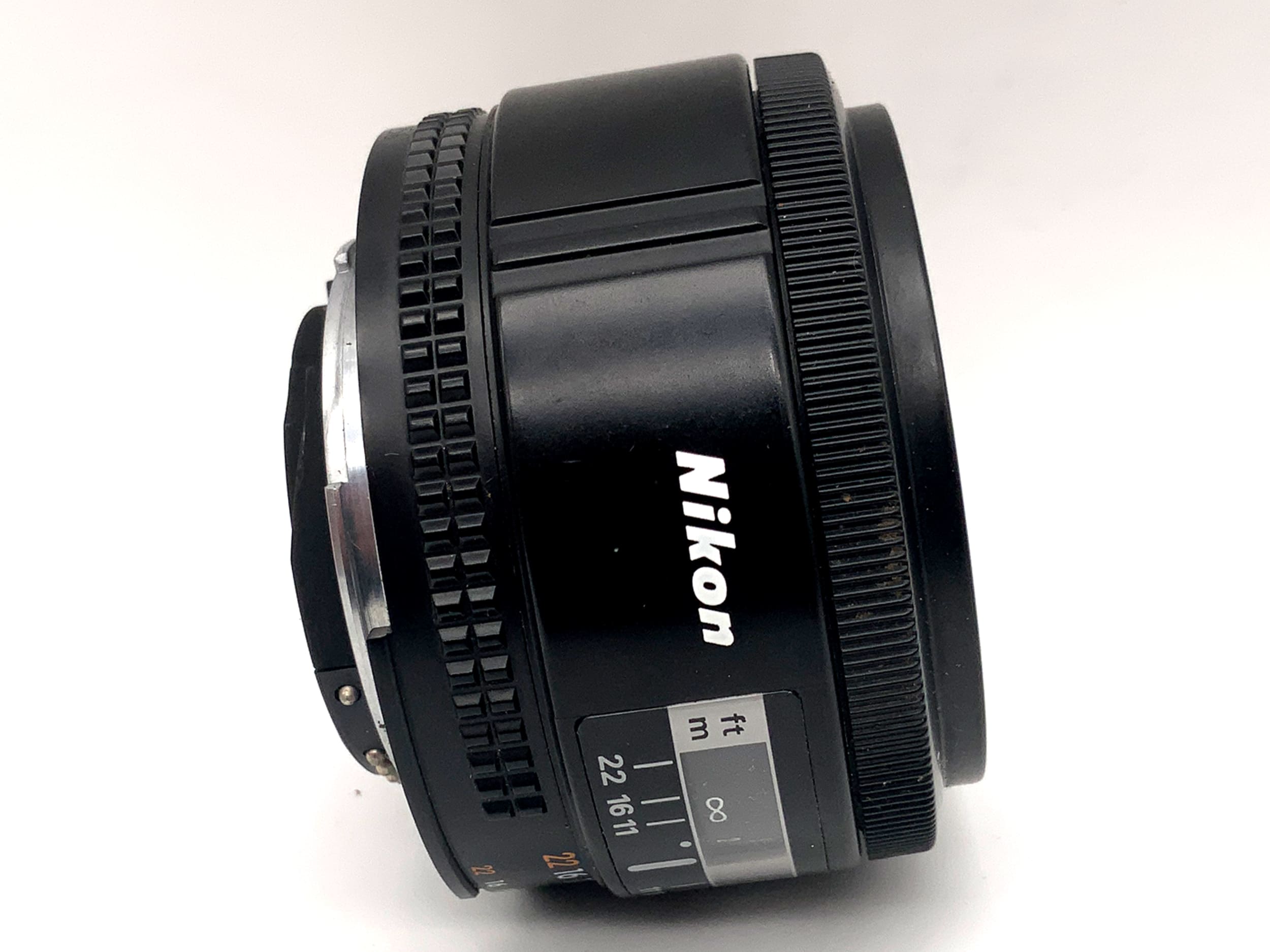 Nikon 28mm 1:2.8 lens AF Nikkor Ai-S AF fixed focal length autofocus (Nikon AF)