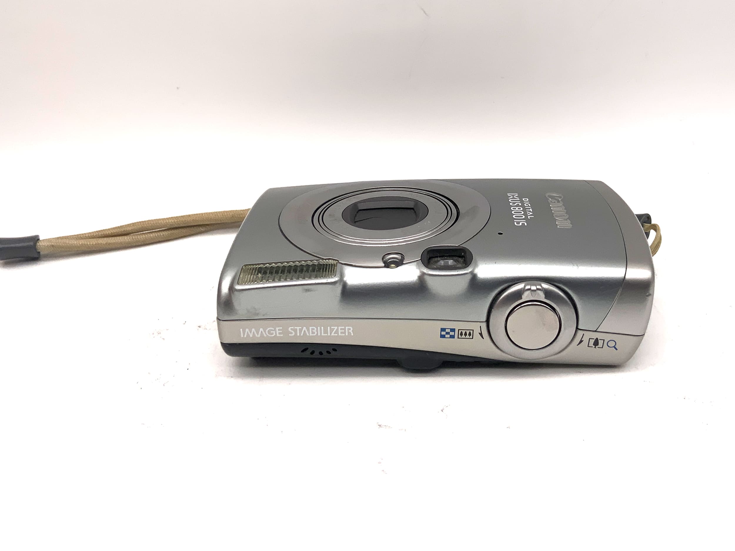 Canon IXUS 800 IS digital compact camera with 4x IS 5.8-23.2mm 1:2.8.5.5