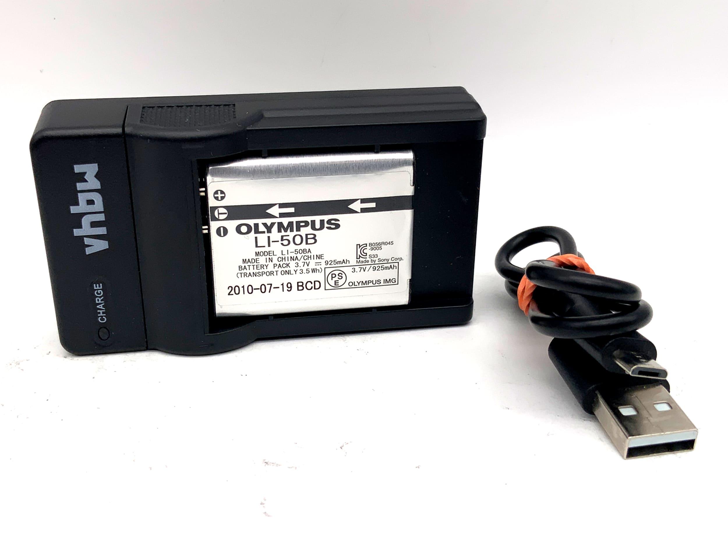 Olympus SP-800UZ bridge camera with ED Lens 30x 4.9-147.0mm 1:2.8-5.6 14.0 MP IS