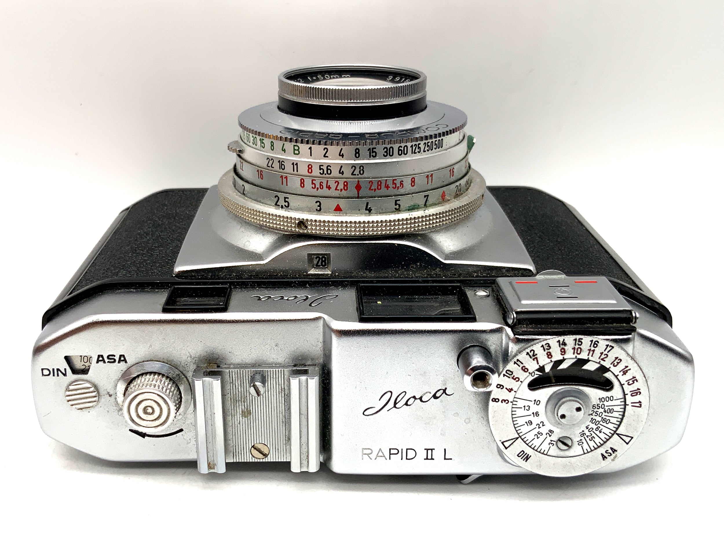 Iloca Rapid II L viewfinder camera with Heligon 1:2 f=50mm Compur Rapid analog camera