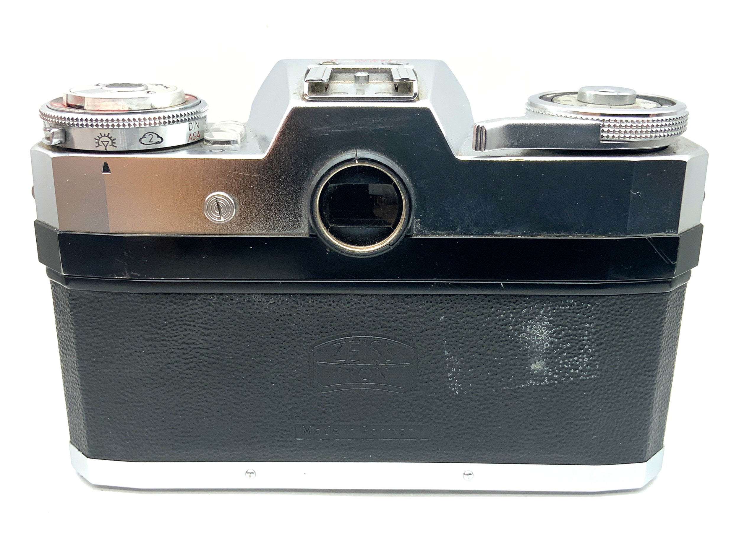 Zeiss Ikon Contaflex Super B SLR with Tessar 2.8/50 Synchro Compur X 35mm analogue