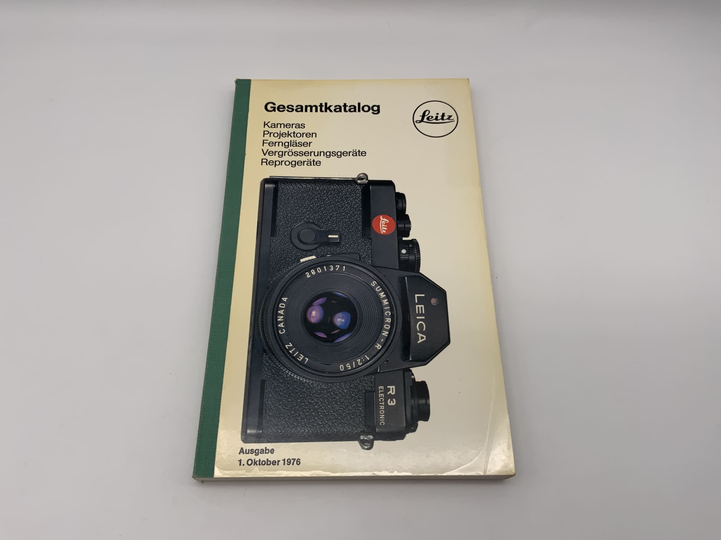 Leitz Leica Complete Catalogue, October 1, 1976, German Catalogue
