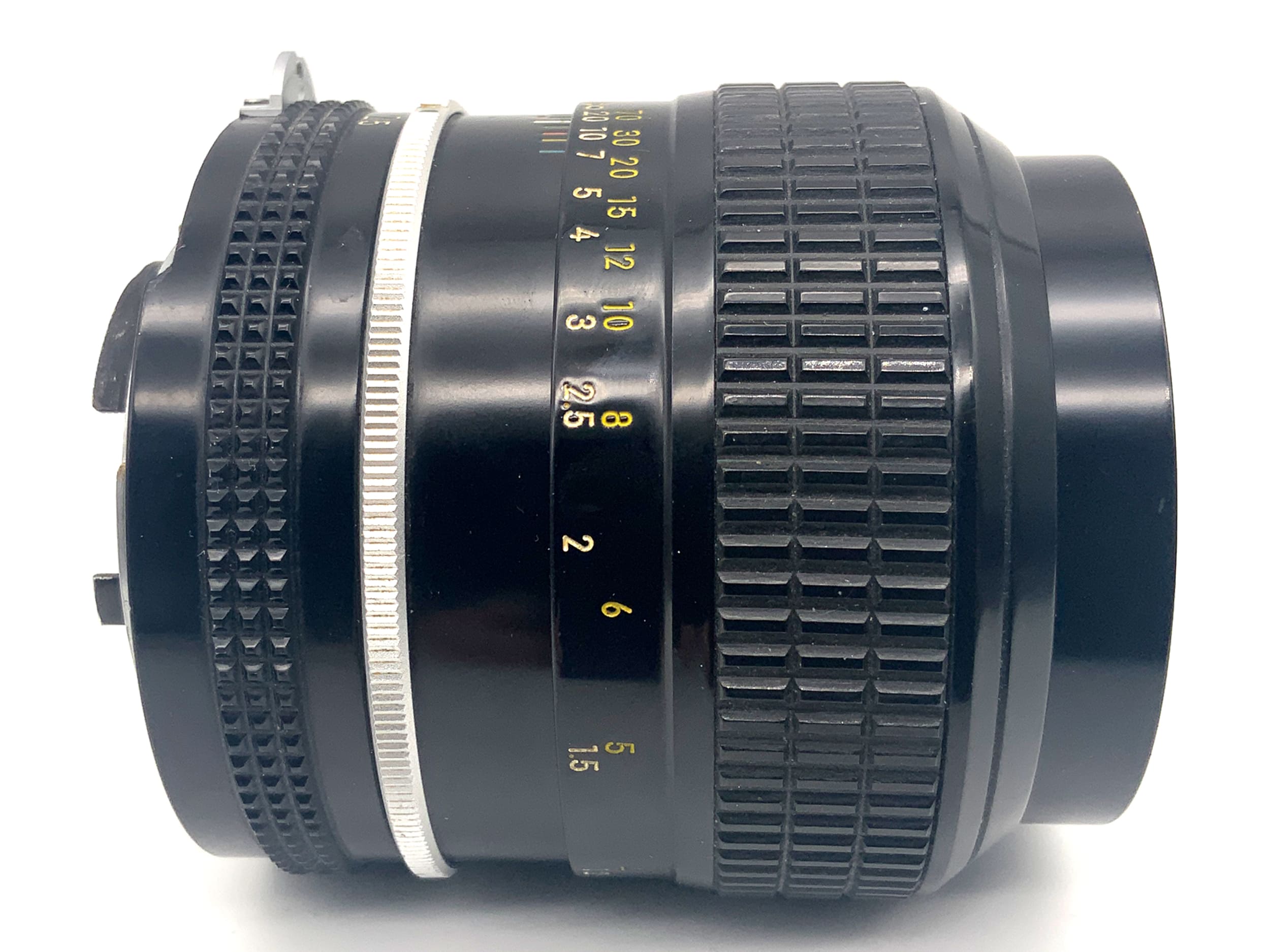 Nikon 105mm 1:2.5 Lens Ai Nikkor Portrait Lens Prime Lens (Nikon F)