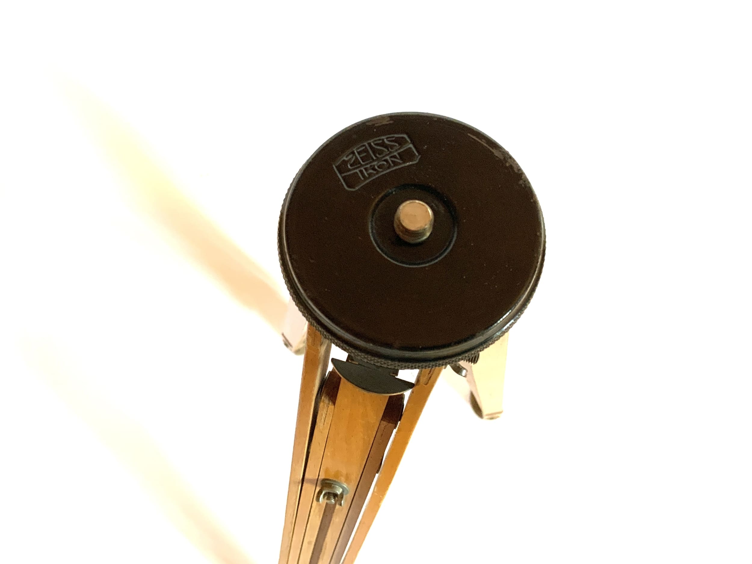 Zeiss Ikon wooden tripod! Tripod legs are very loose! Tripod camera tripod