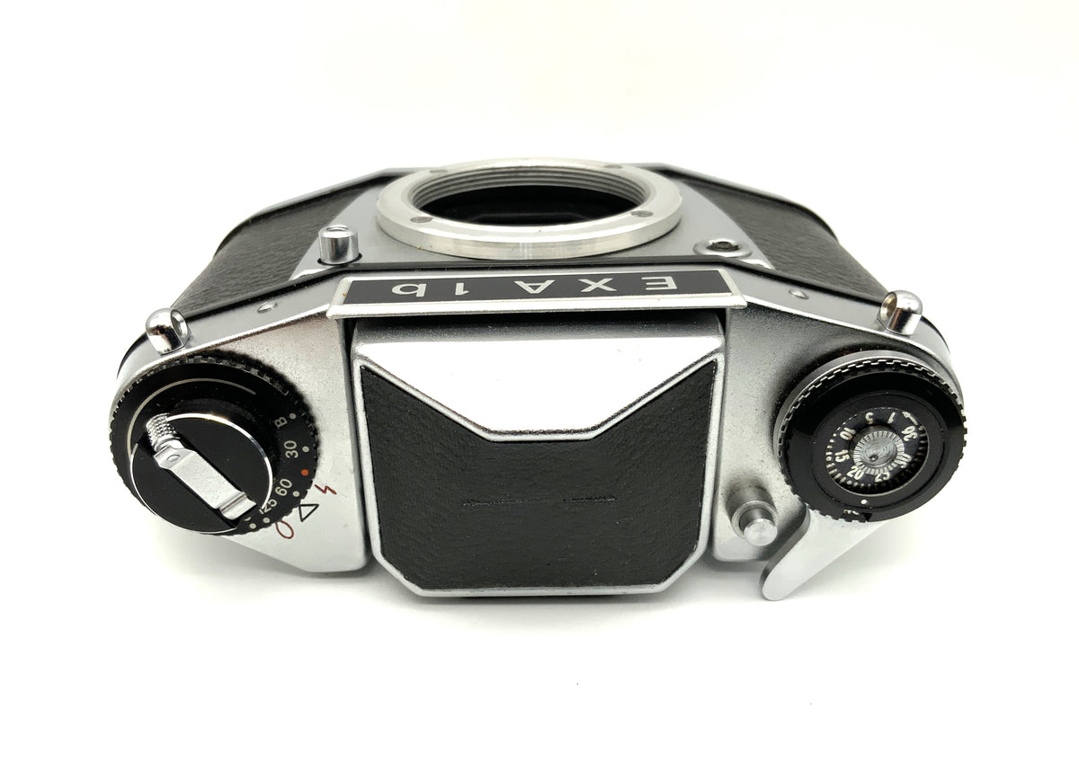 Ihagee Exa 1b SLR camera with 35mm prism, camera body