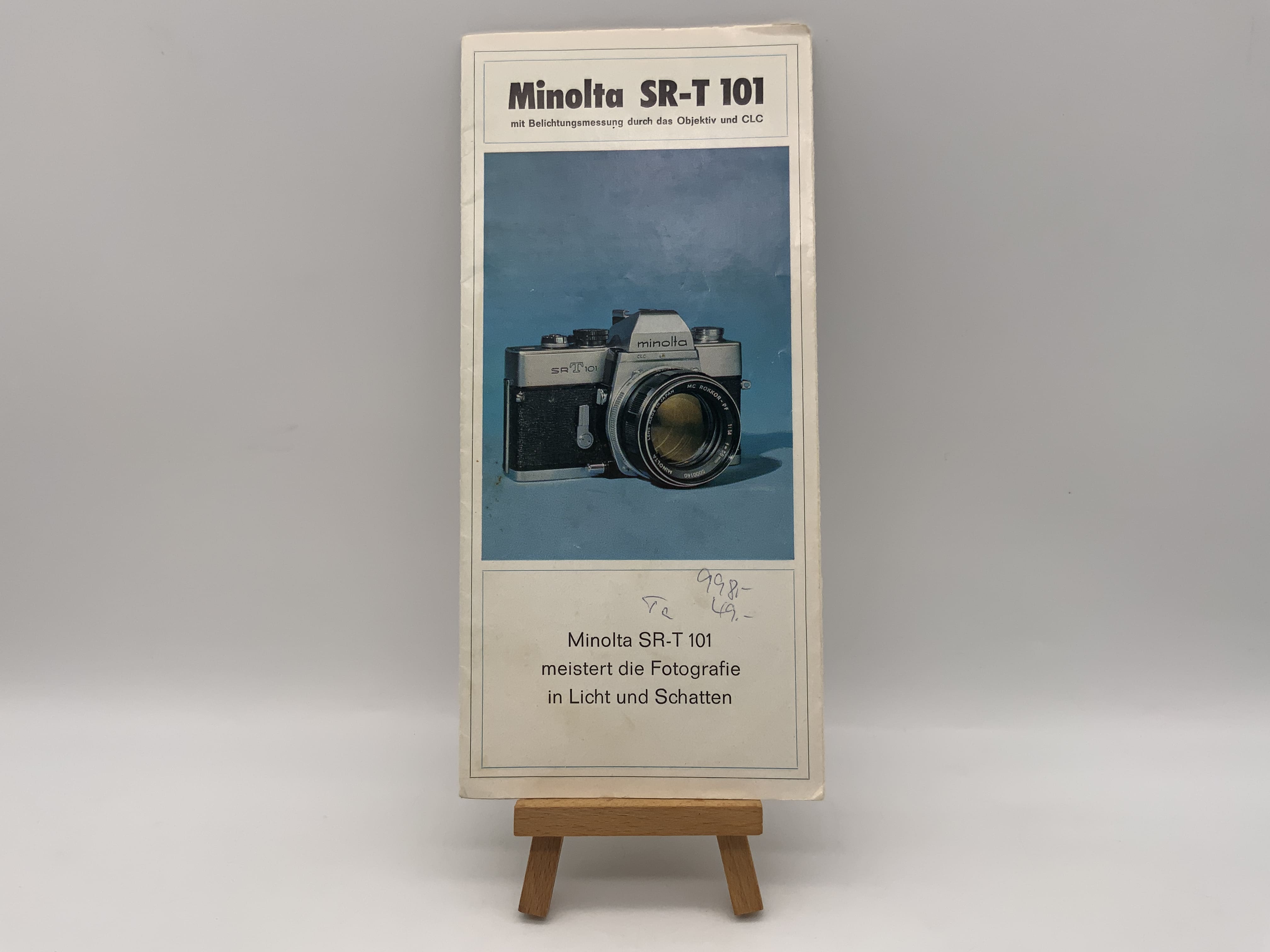 Minolta SRT 101 masters photography in light and shadow. Brochure (German).