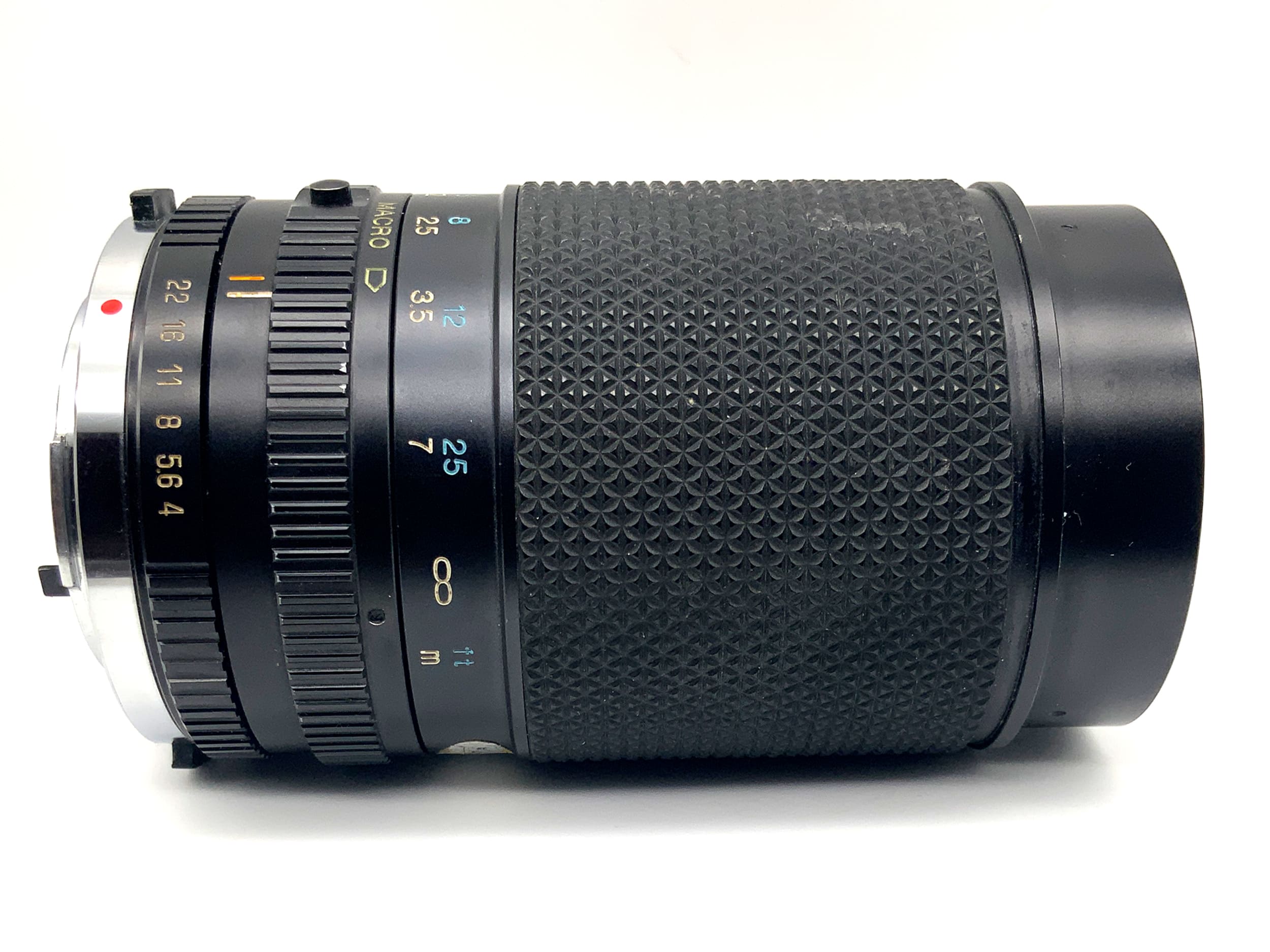 Voigtländer 35-135mm 1:4.0-4.5 Lens Color Zoomar MC (Olympus OM)