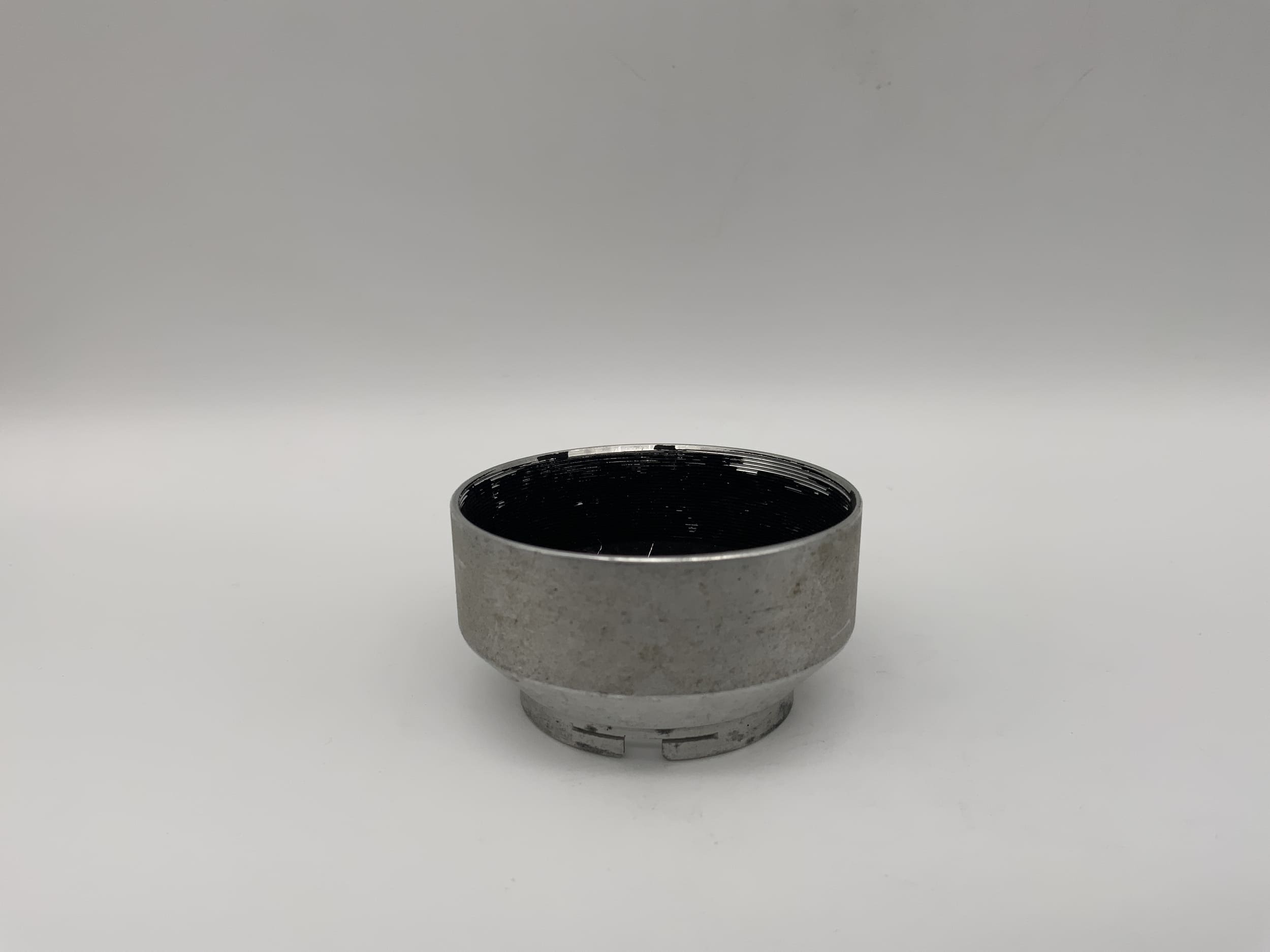 B+W 32mm Metal Lens Hood, Clip-on Lens Hood, Scatter Protection