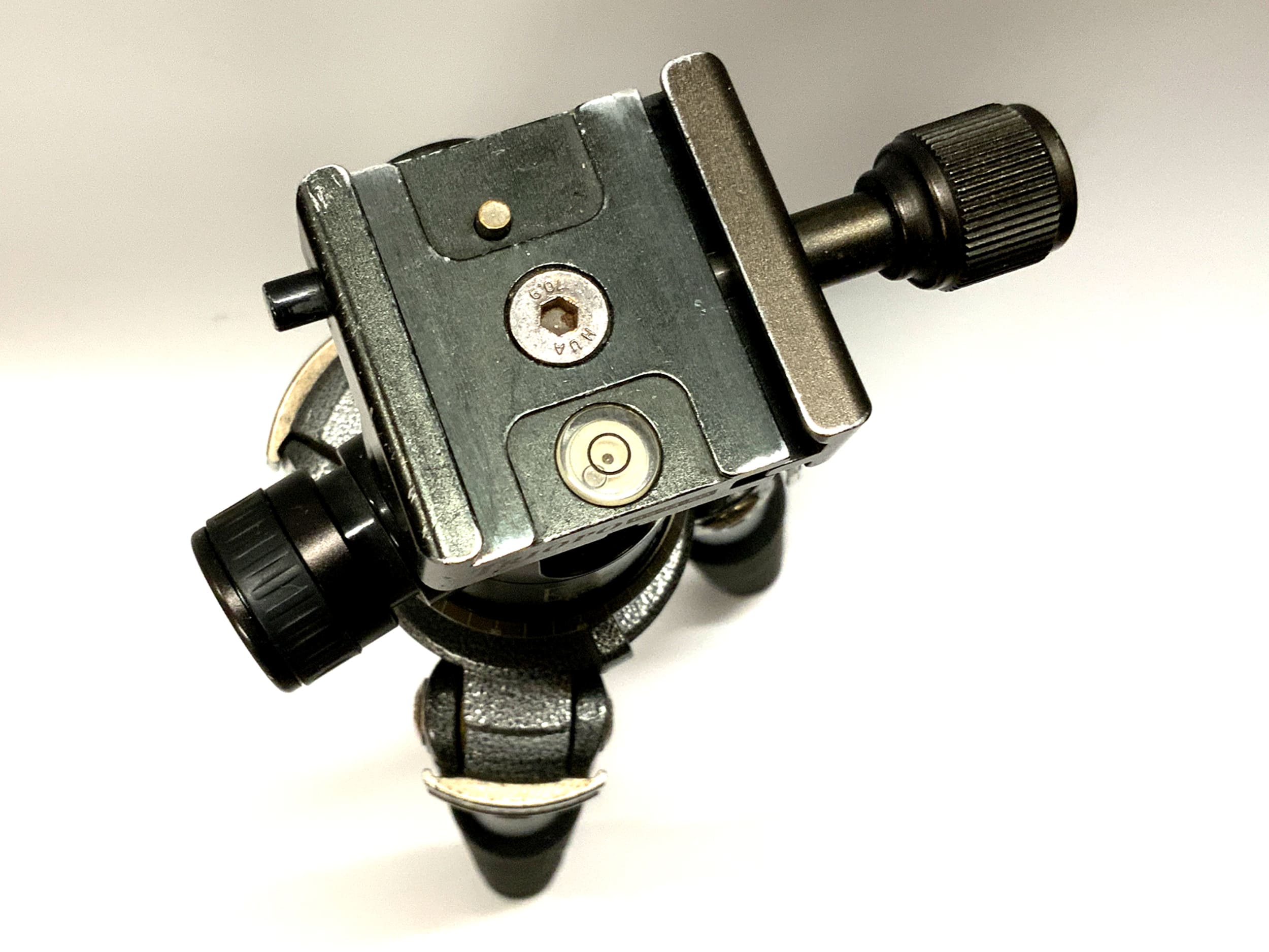 Tripo MX-1227 tripod black with Tripo B-2 tripod head and GS-13-15 photo tripod