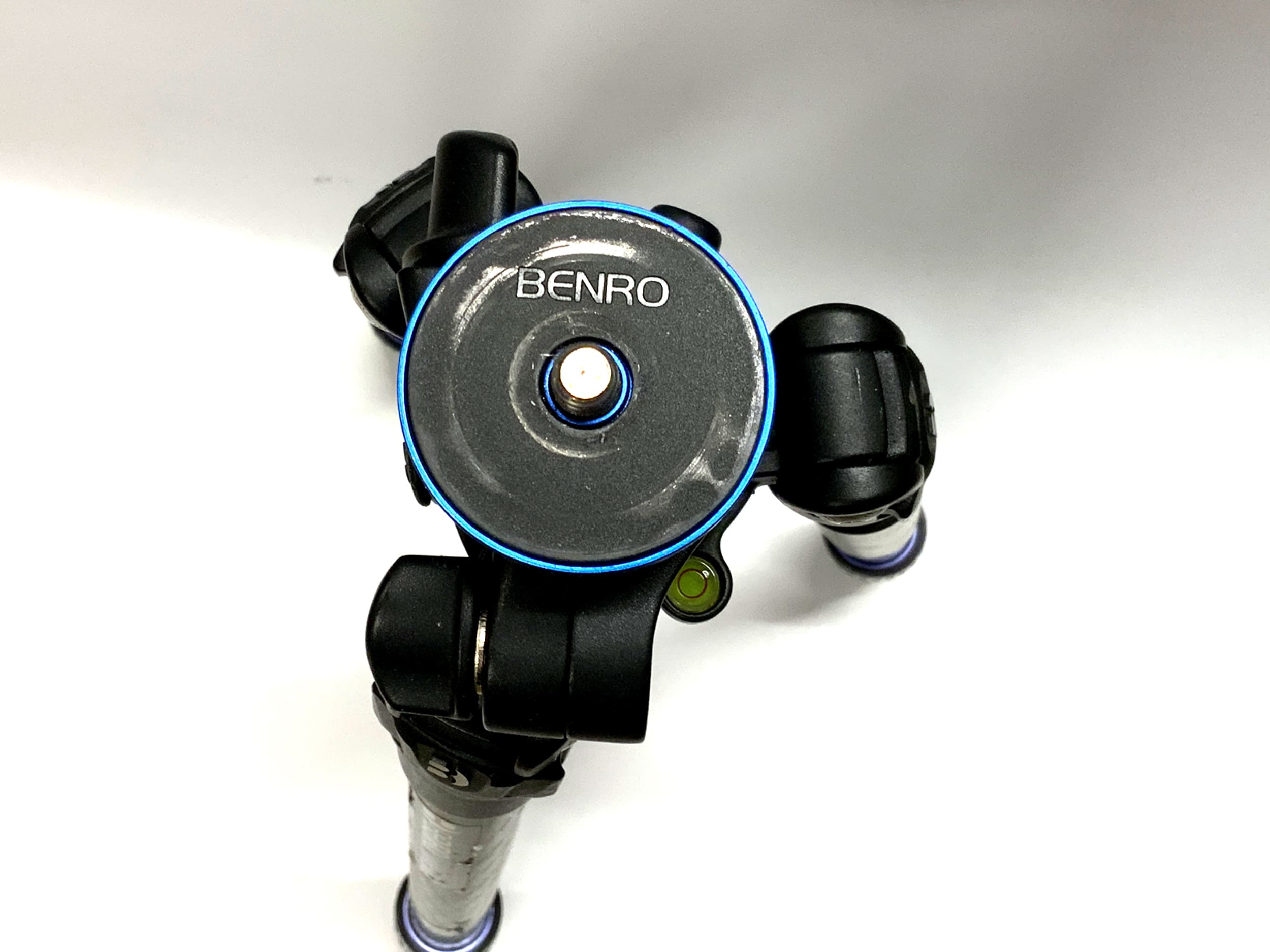 Benro FGP28C GoPlus Travel Carbon Tripod with Swiveling Center Column