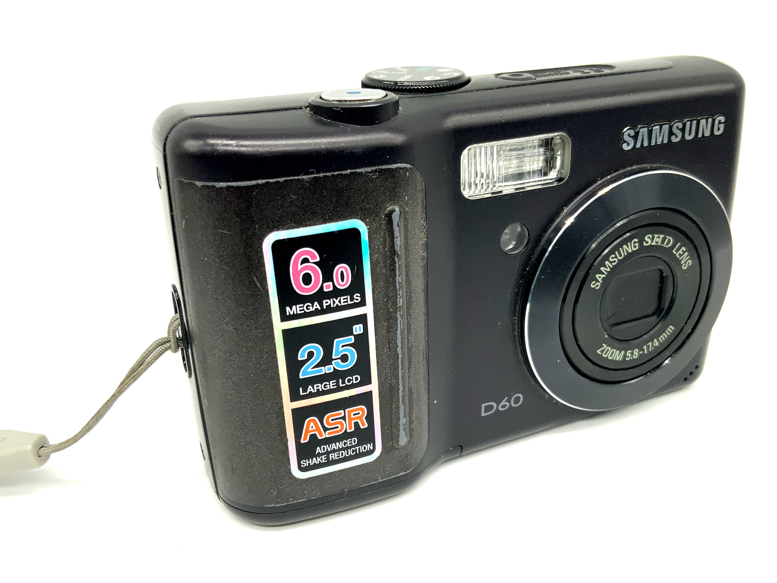 Samsung D60 Digitale Kompaktkamera mit 5.8-17.4mm Bleibt aus