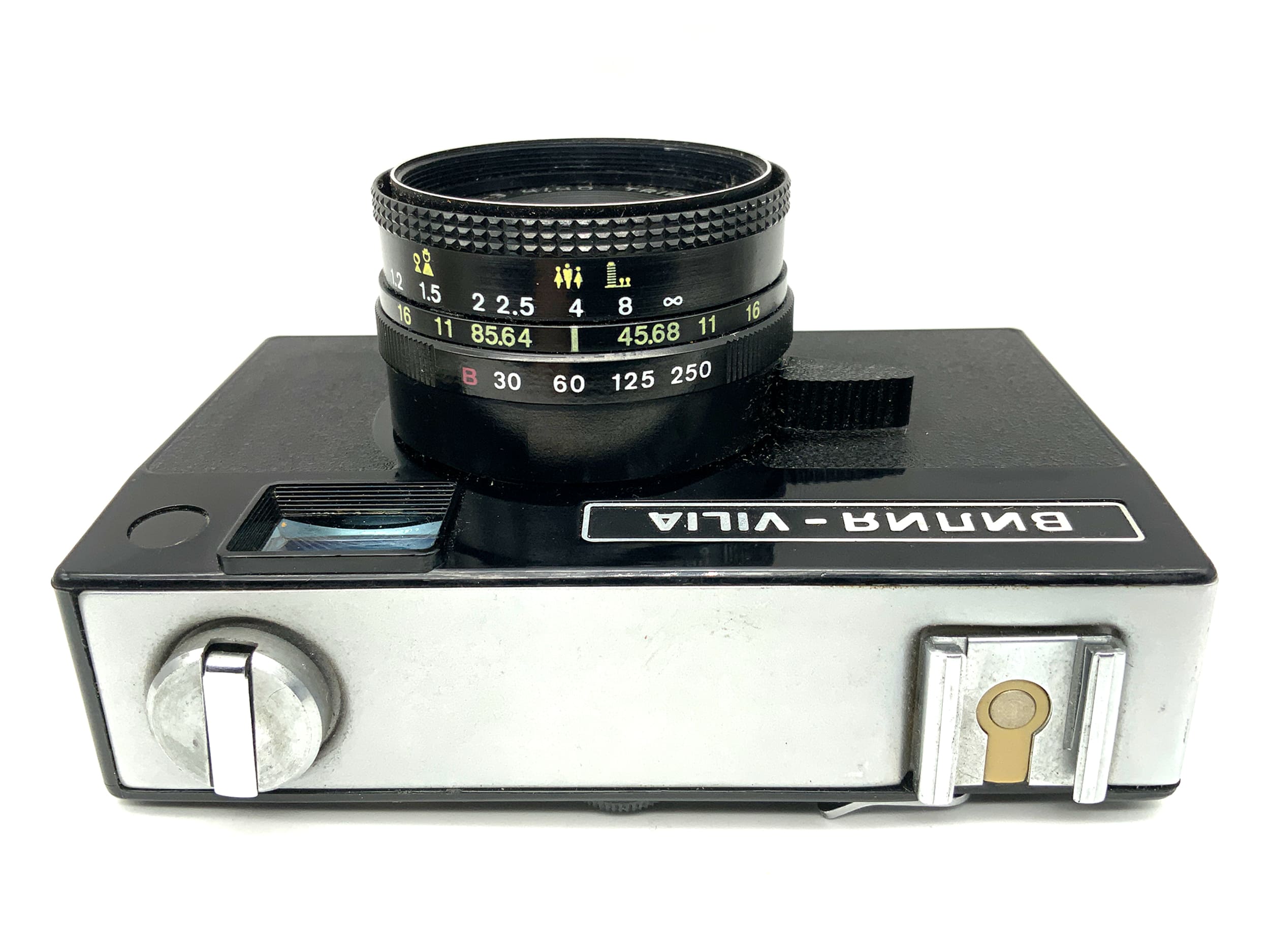 Belomo Vilia viewfinder camera with triplet 69-3 4/40 compact camera analog camera
