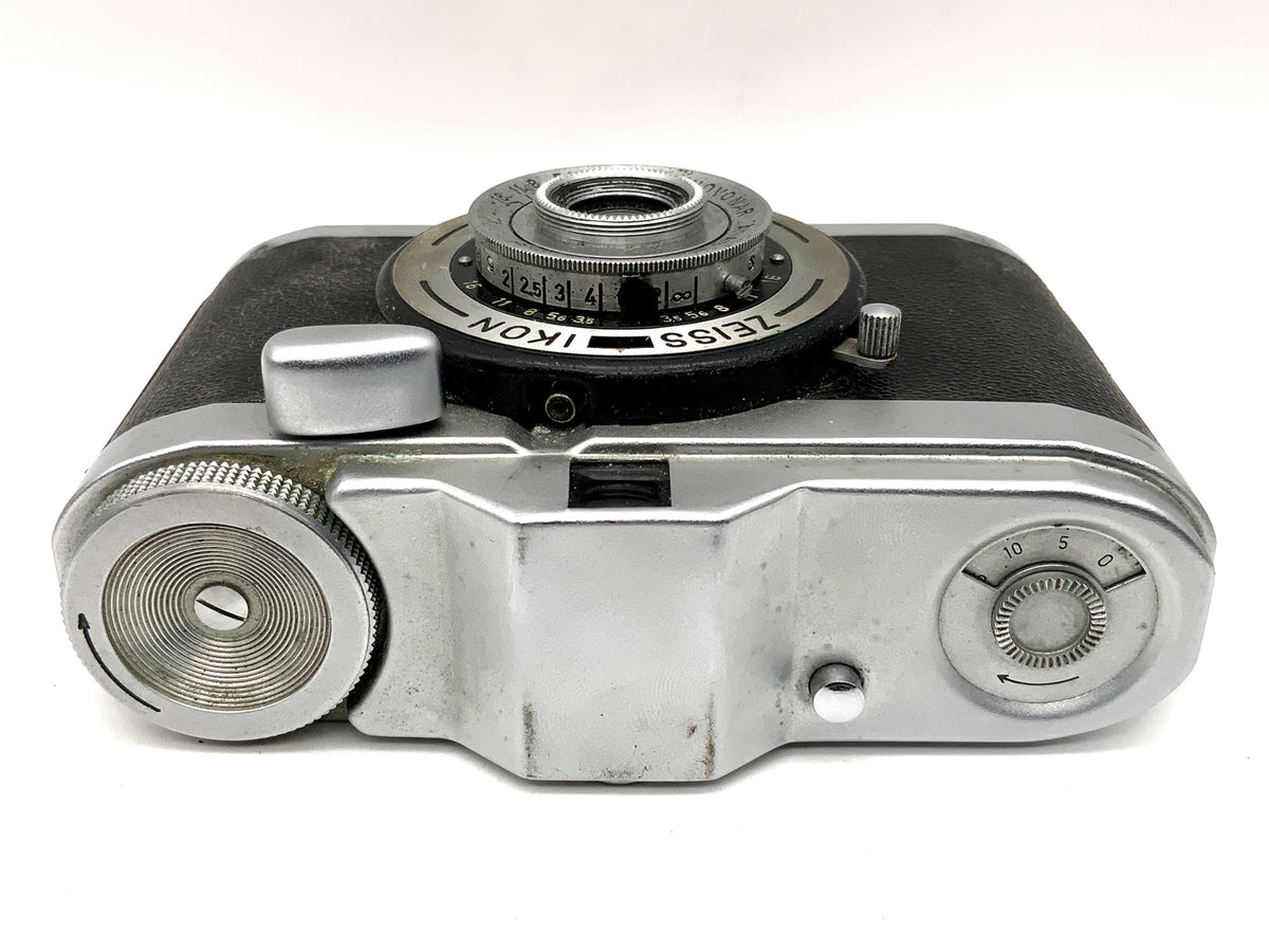 Zeiss Ikon Tenax viewfinder camera with Novonar Anastigmat 3.5/35mm V analog camera
