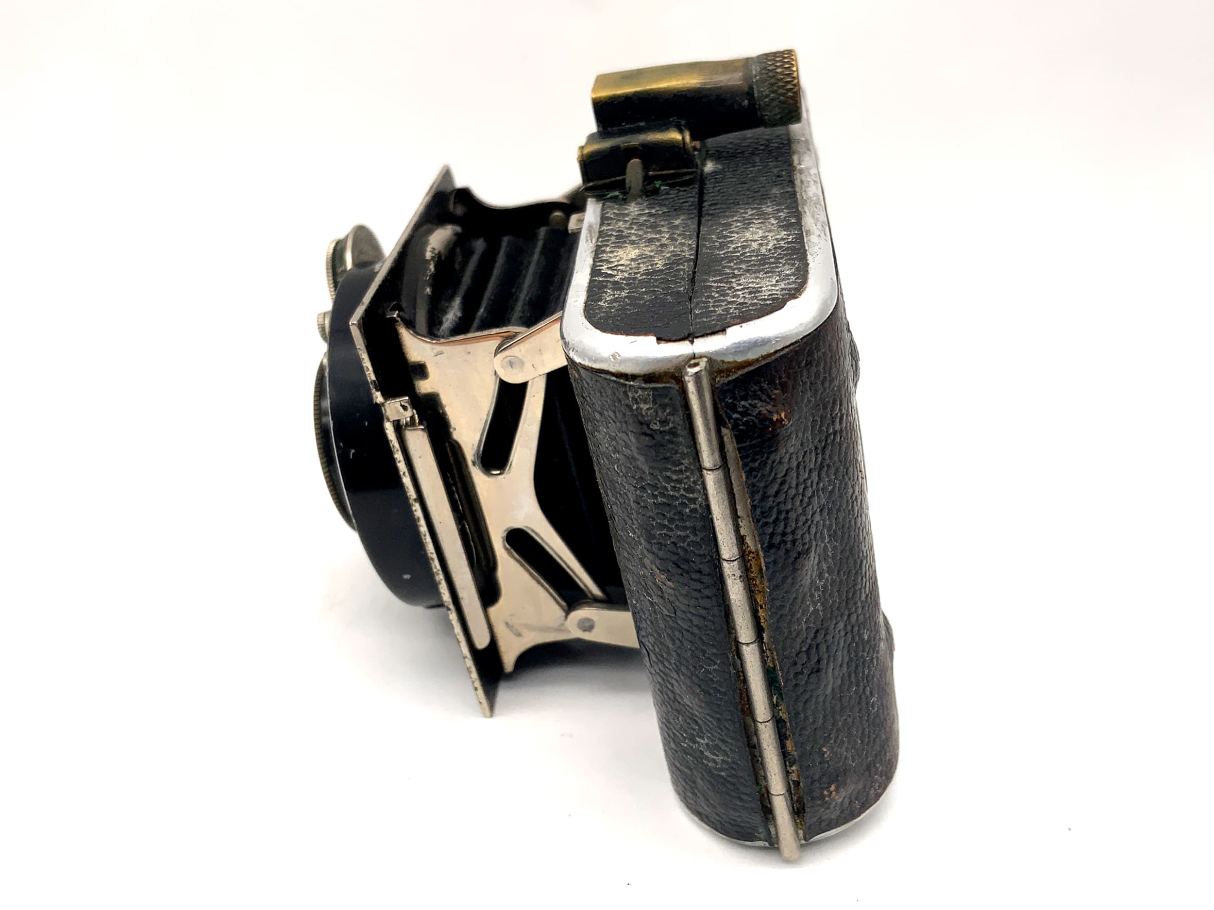 Welta Gucki folding camera with Schneider Kreuznach Radionar 5cm 1:4.5 3x4