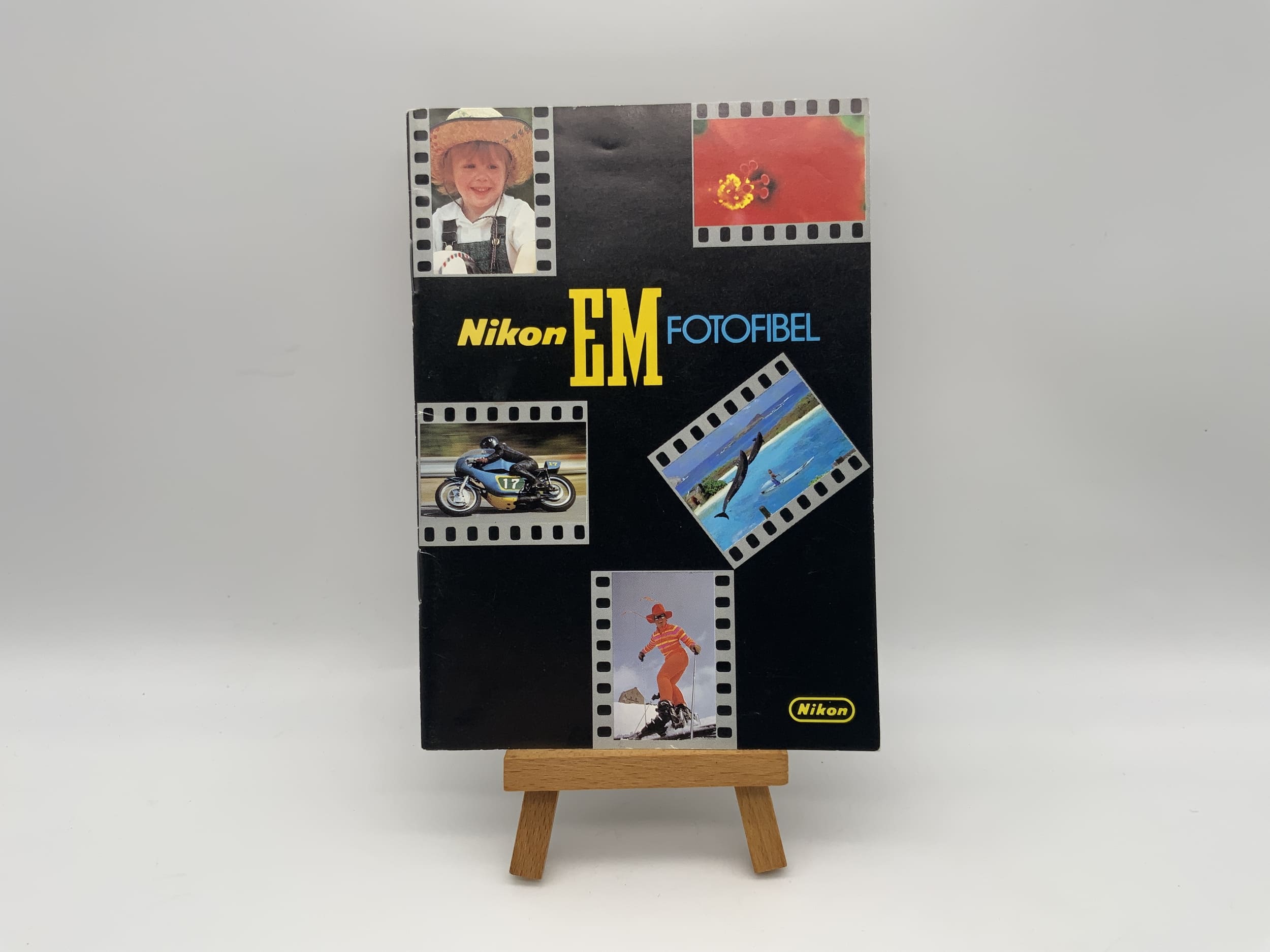 Nikon EM photo primer information booklet German