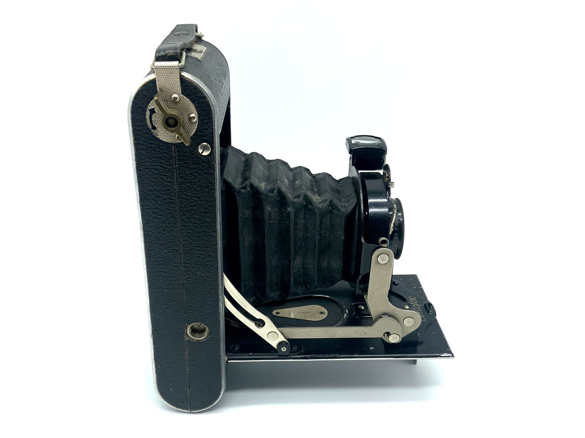 Certo Certofix folding camera with Schneider Kreuznach Radionar 10.5cm 1:4.5 lens