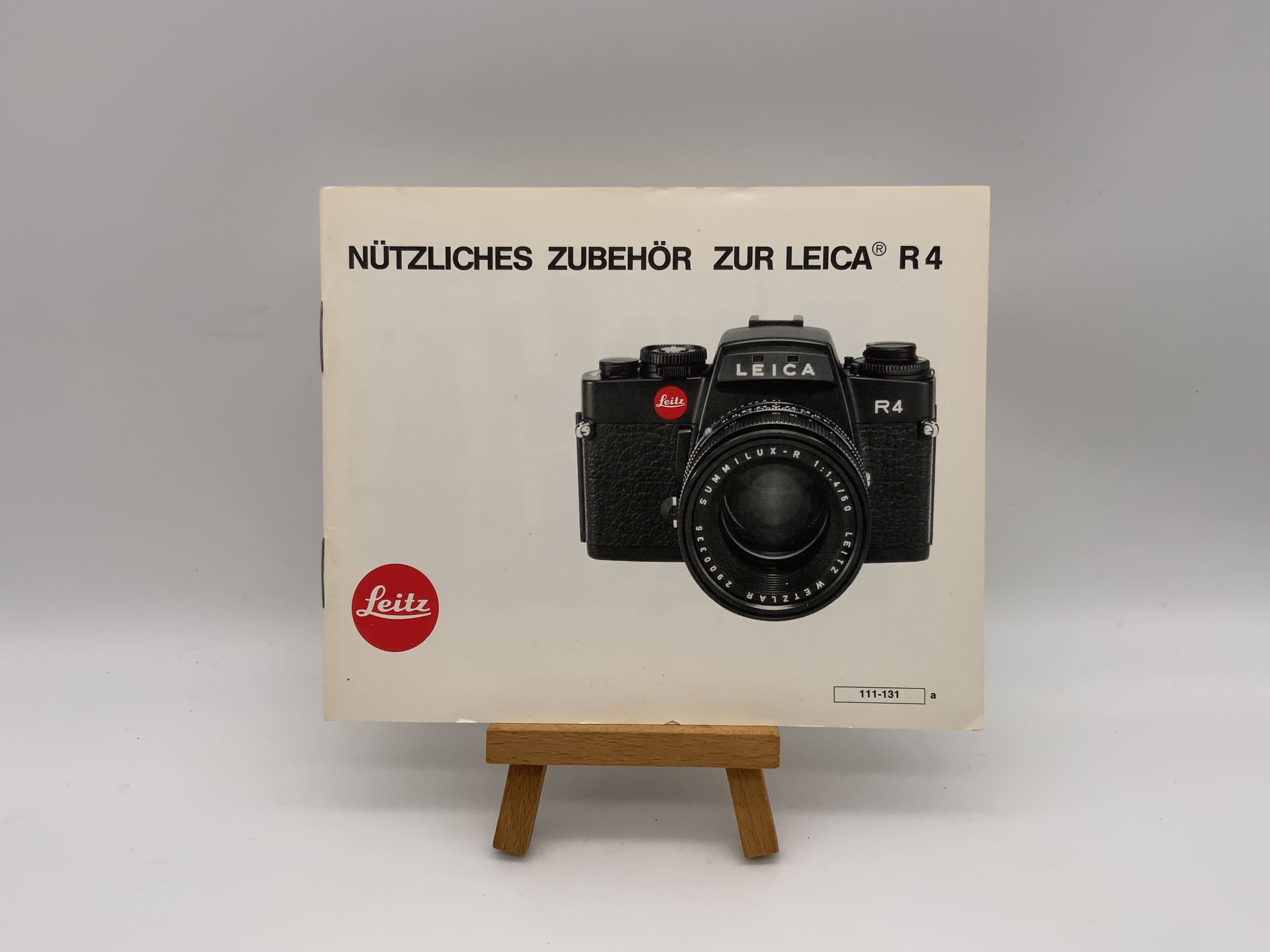 Leica R4 Useful Accessories for the Leica R4 (111-131a) Brochure German