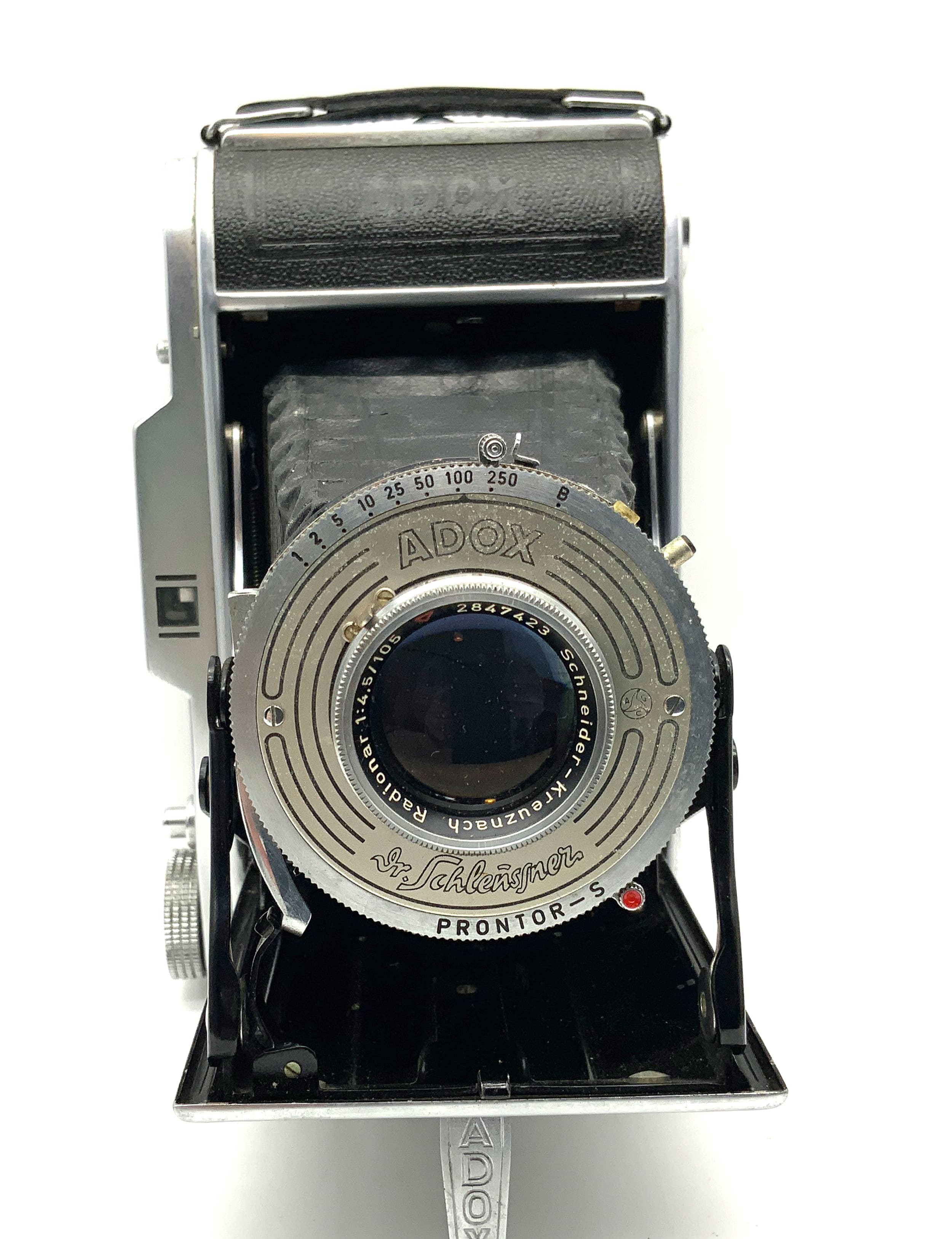 Adox Dr. Schleussner Klappkamera mit Schneider Kreuznach Radionar 105mm 1:4.5