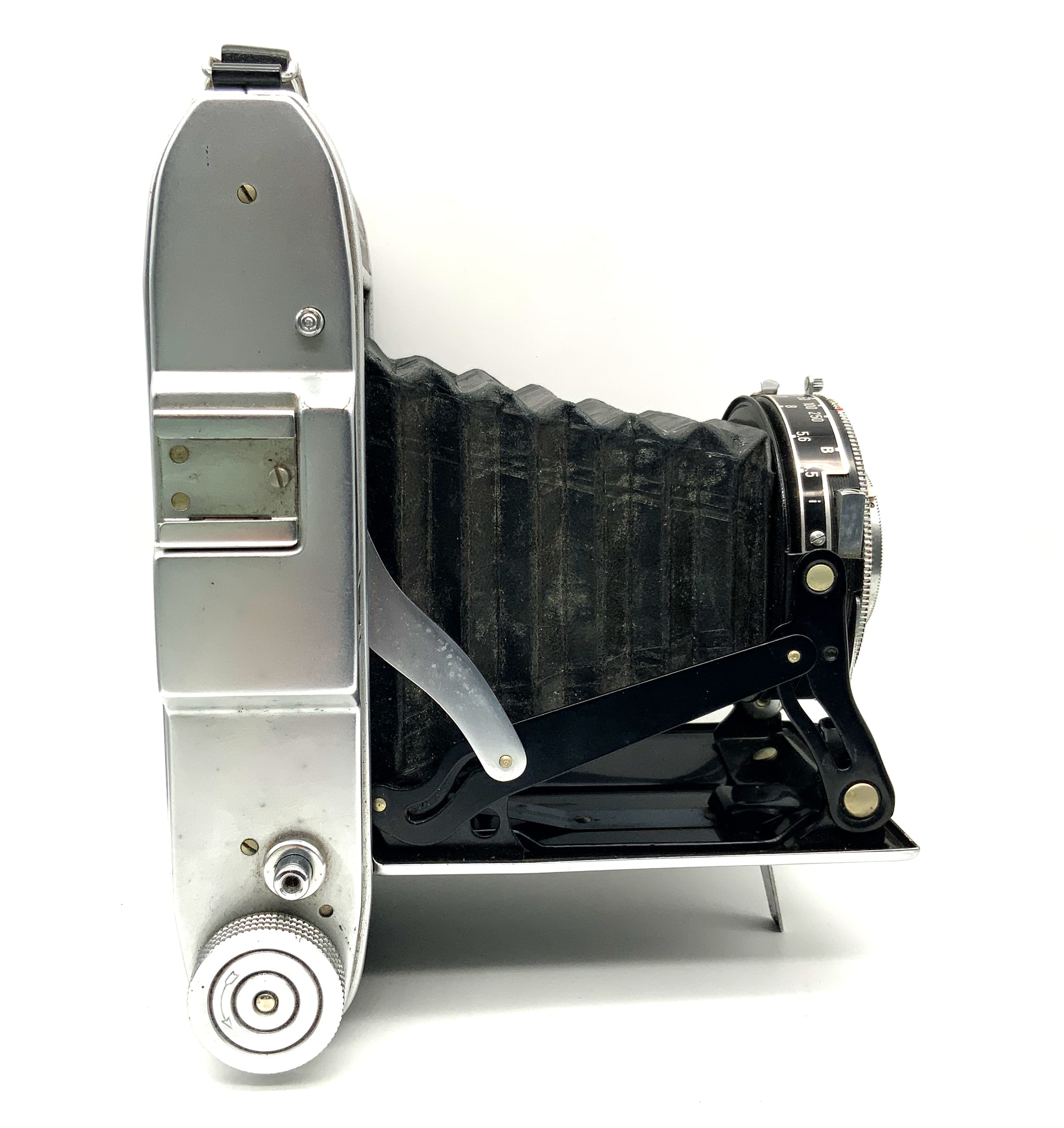 Adox Dr. Schleussner Klappkamera mit Schneider Kreuznach Radionar 105mm 1:4.5