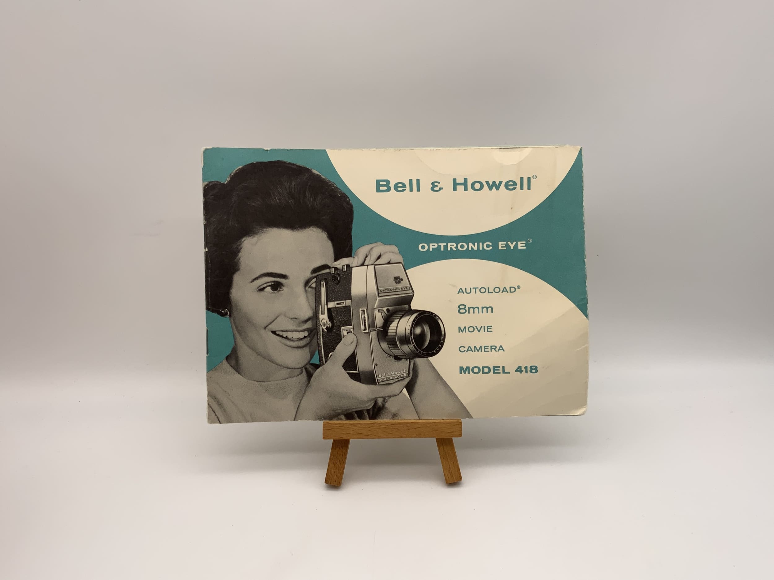 Bell &amp; Howell Model 418 8mm Movie Camera User Manual (English)